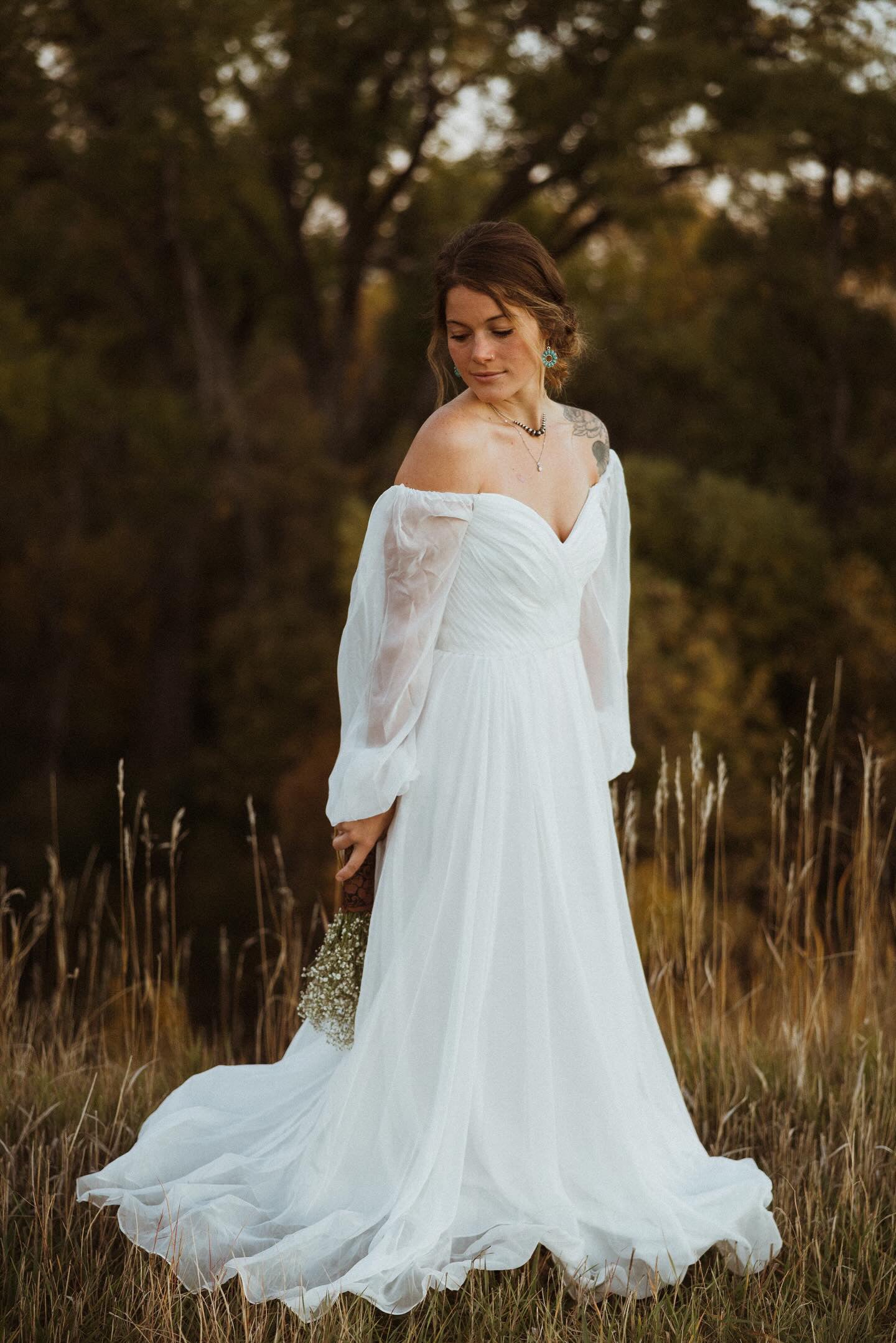 The Jenny– Custom Off-the-Shoulder Western Wedding Dress