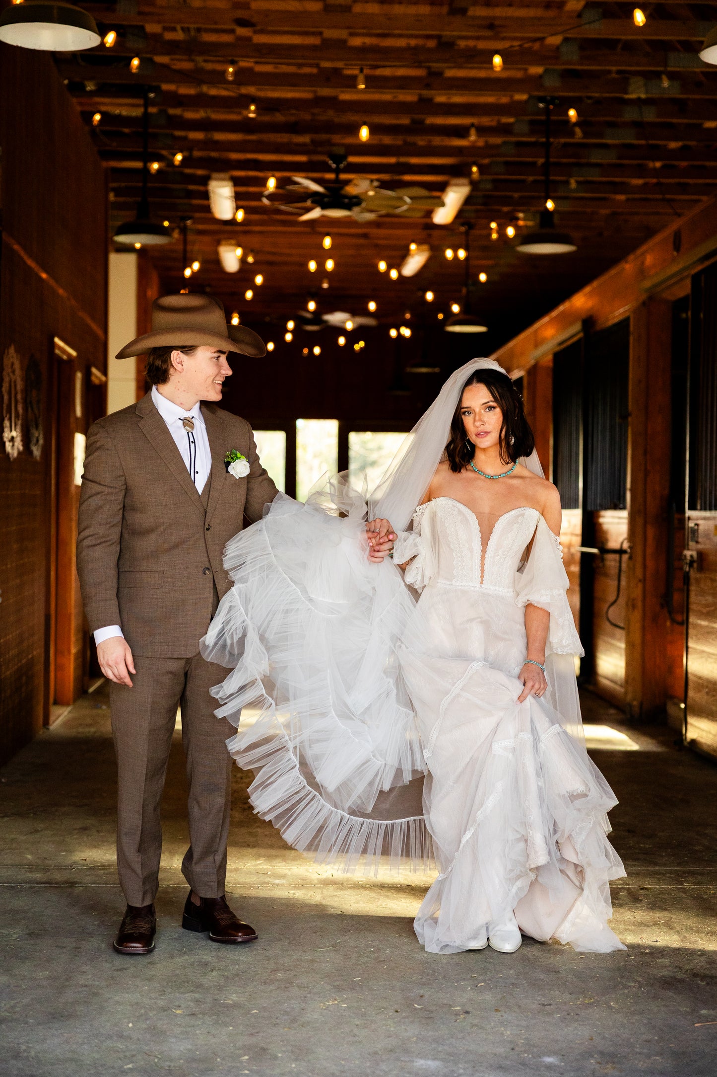 Beverly Ruffle Wedding Veil
