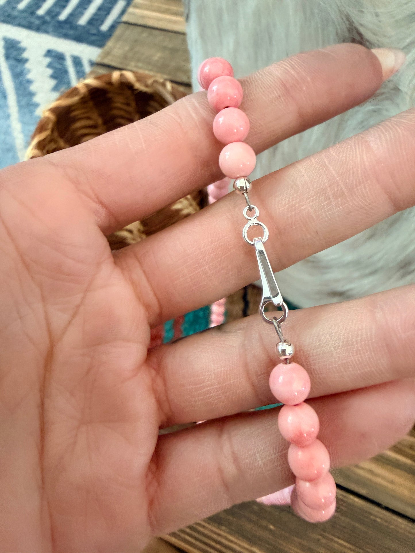 Handcrafted 6mm Queen Pink Conch 18” Beaded Necklace