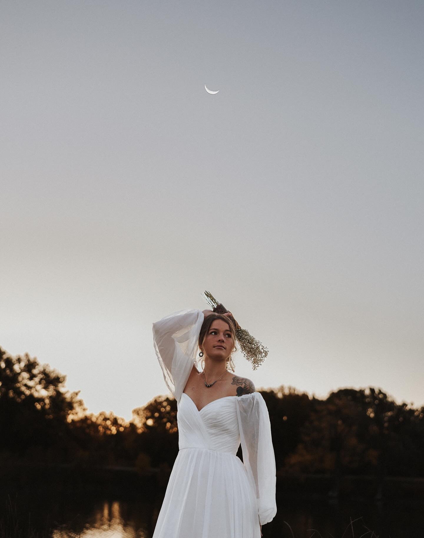The Jenny– Custom Off-the-Shoulder Western Wedding Dress