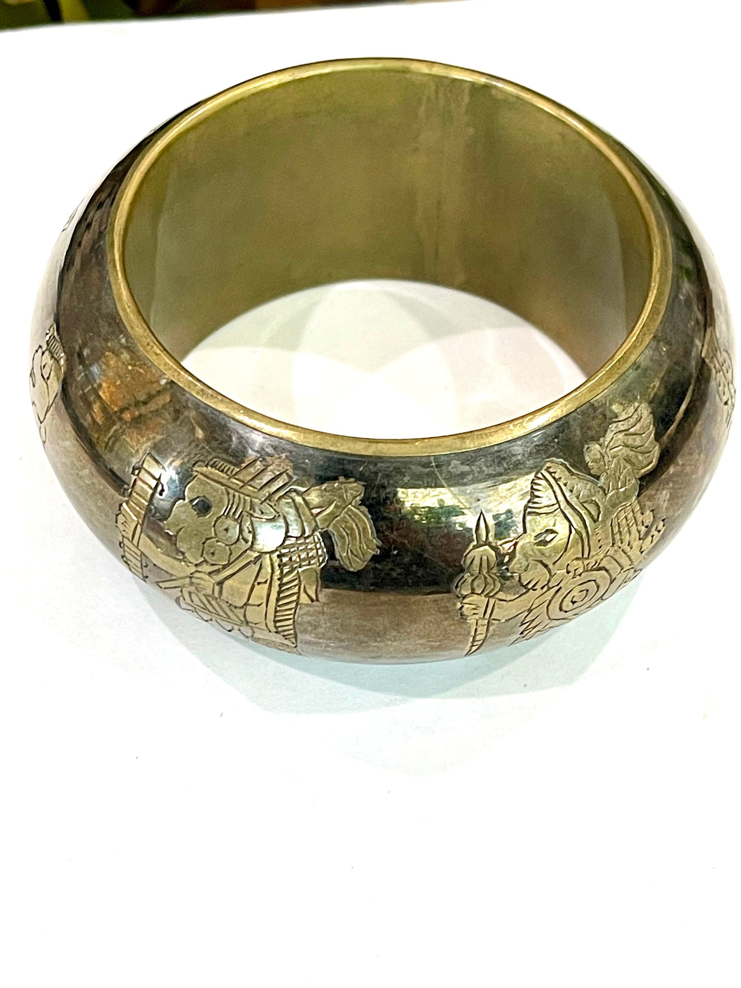 The Bijoux Vault Vintage Bangle Bracelet