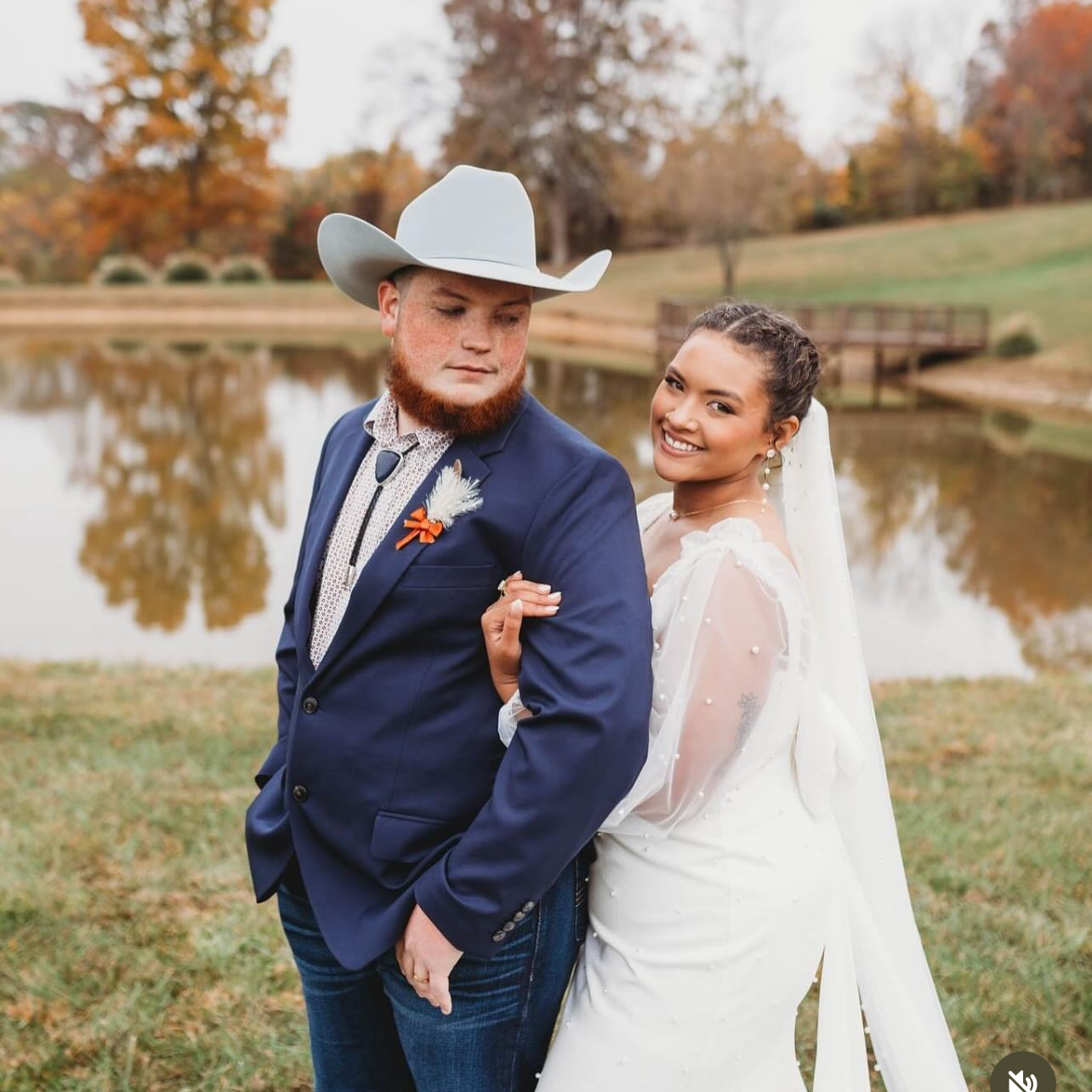 Edwina Pearl Detachable Sleeves