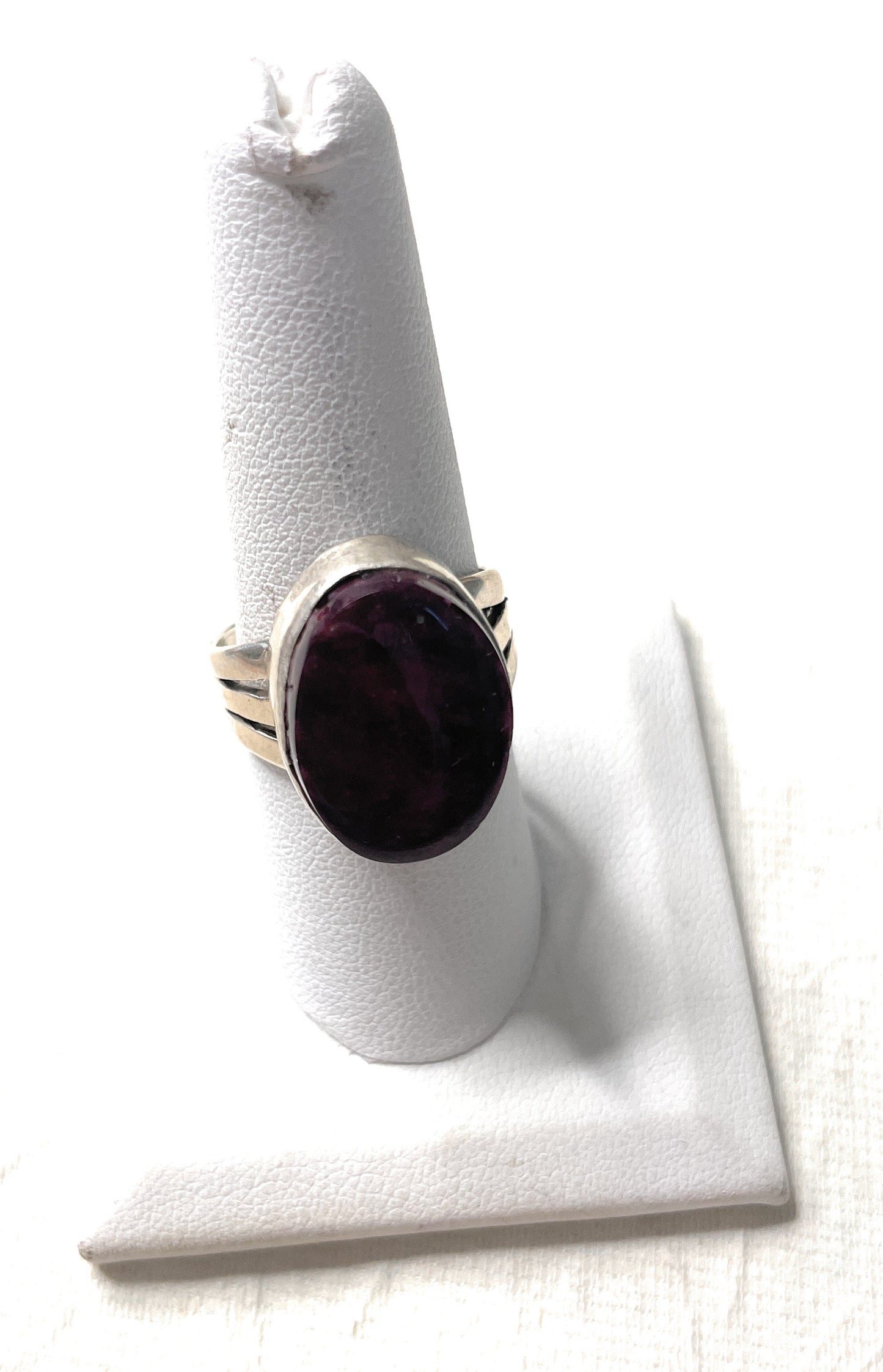 Old Pawn Handcrafted Sterling Silver & Charorite Ring Size 8.5