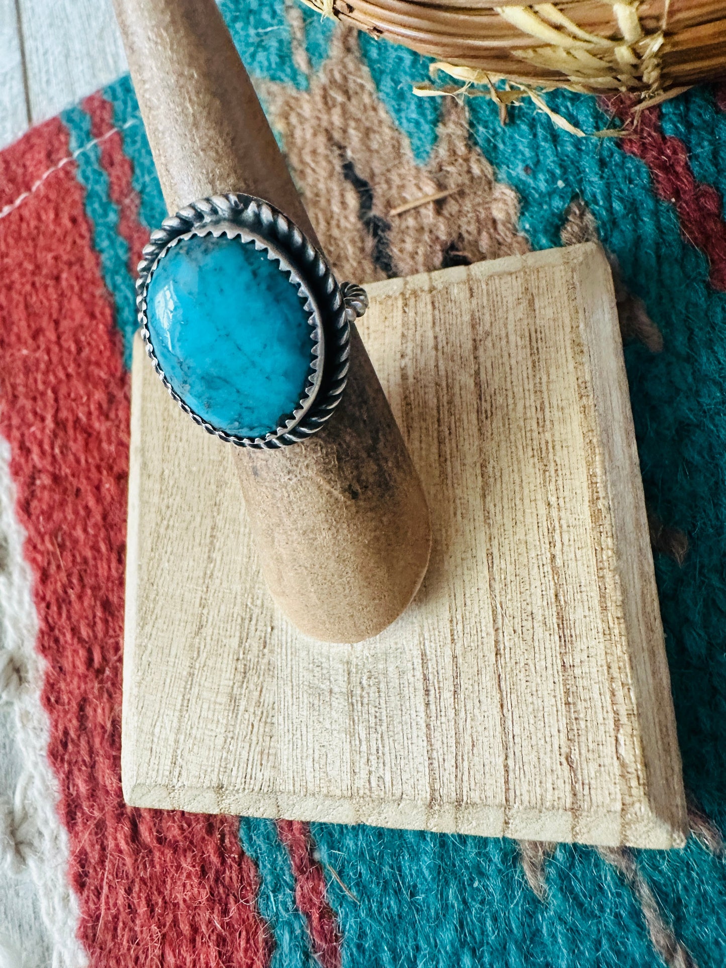 Old Pawn Handcrafted Sterling Silver & Turquoise Ring Size 4.75