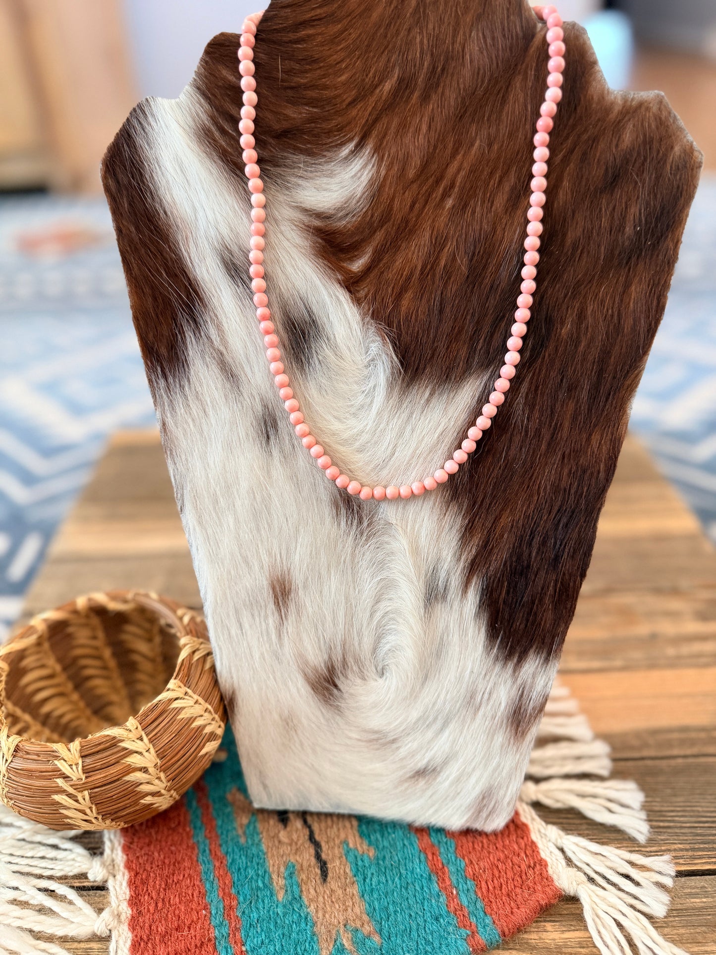 Handcrafted 5mm Queen Pink Conch 18” Beaded Necklace