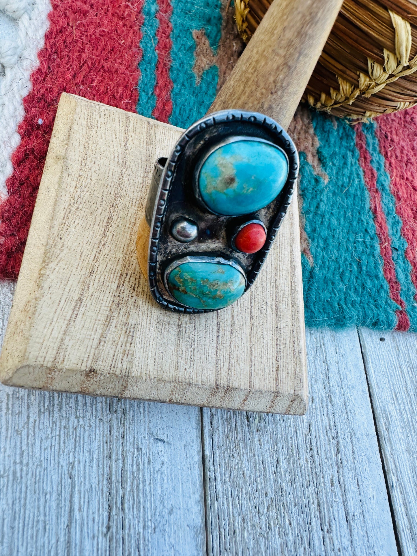 Old Pawn Handcrafted Sterling Silver, Turquoise & Coral Ring Size 11