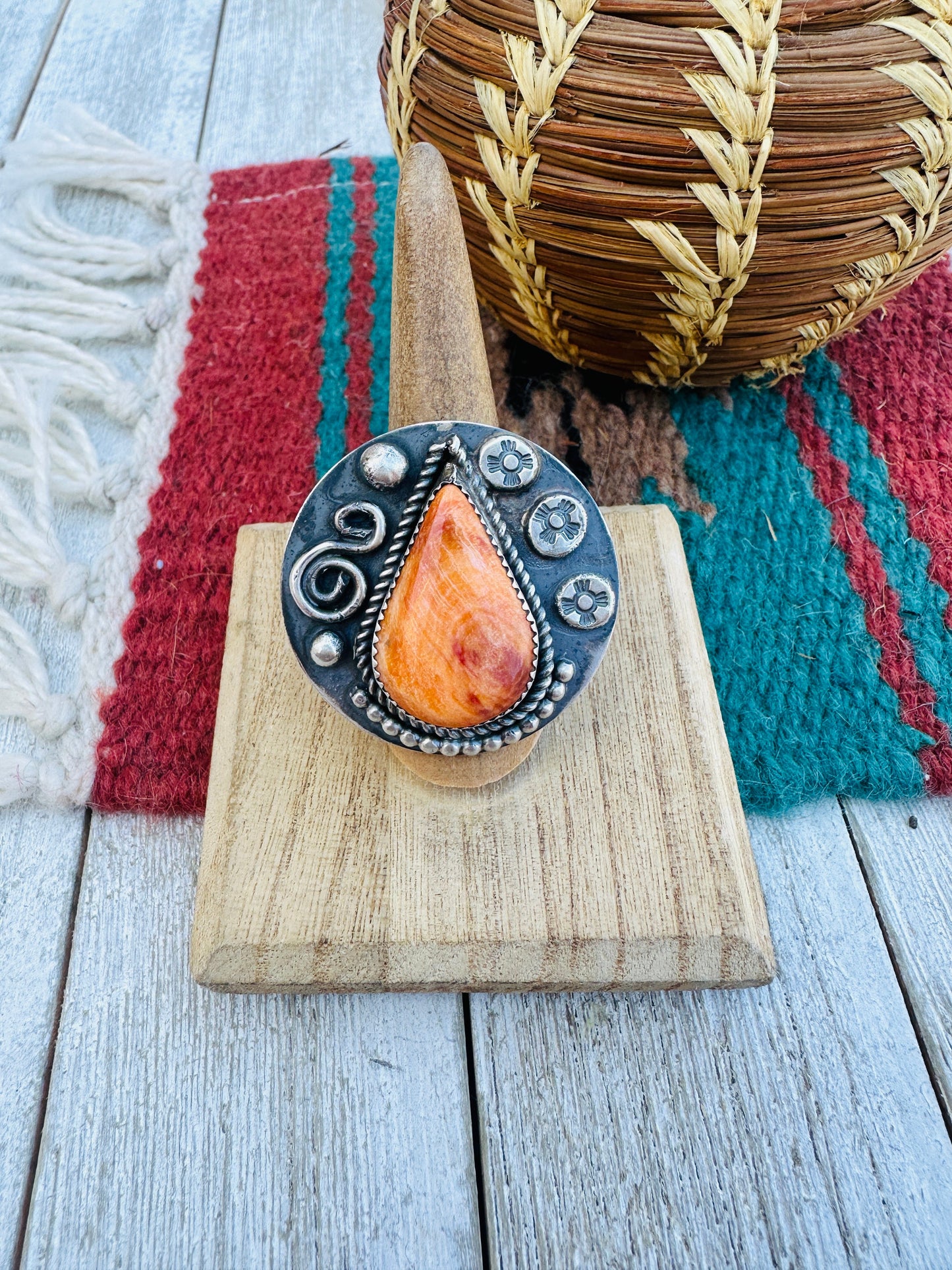 Old Pawn Handcrafted Sterling Silver & Orange Spiny Ring Size 8