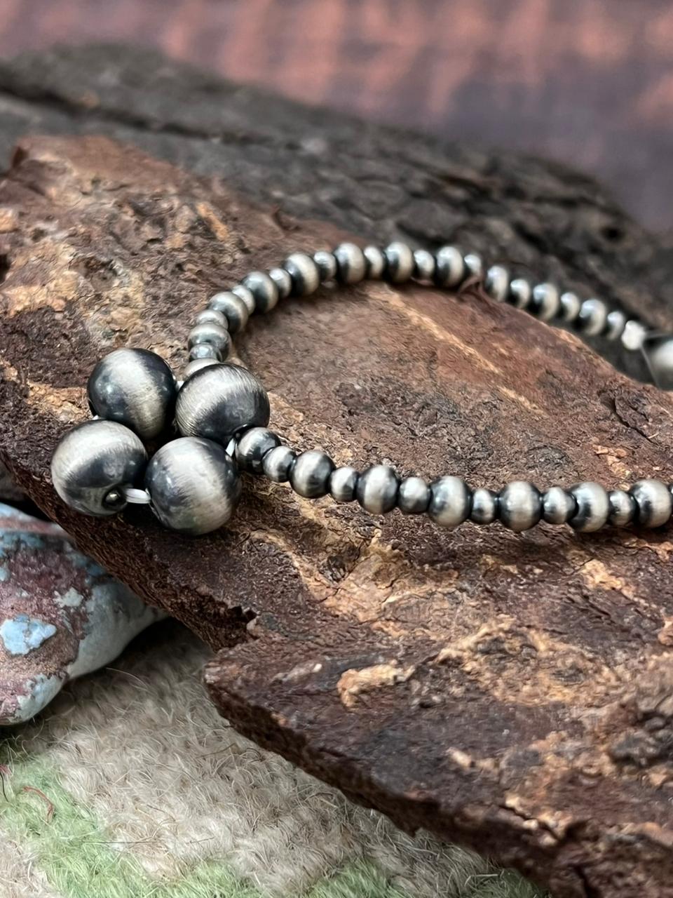 Handmade Sterling Silver Beaded Necklace "Signed Nizhoni" (8)