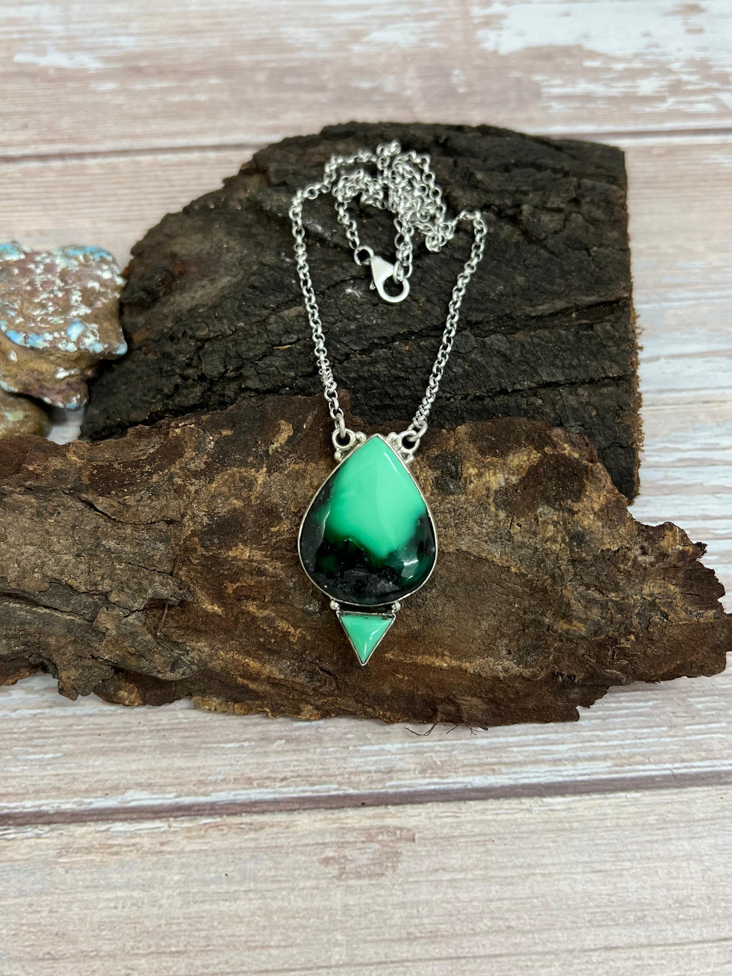 Handmade Sterling Silver Emerald Rose Necklace with Signed Nizhoni
