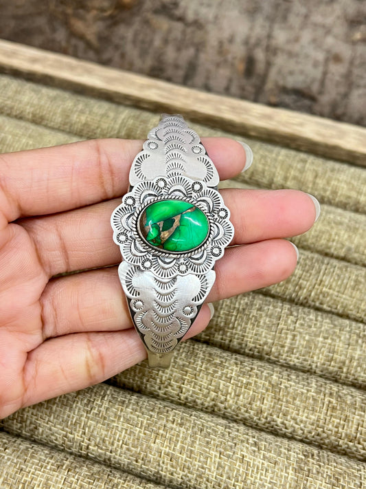 Handmade Sterling Silver Kelly Green Dahlia Cuff Bracelet with Signed Nizhoni