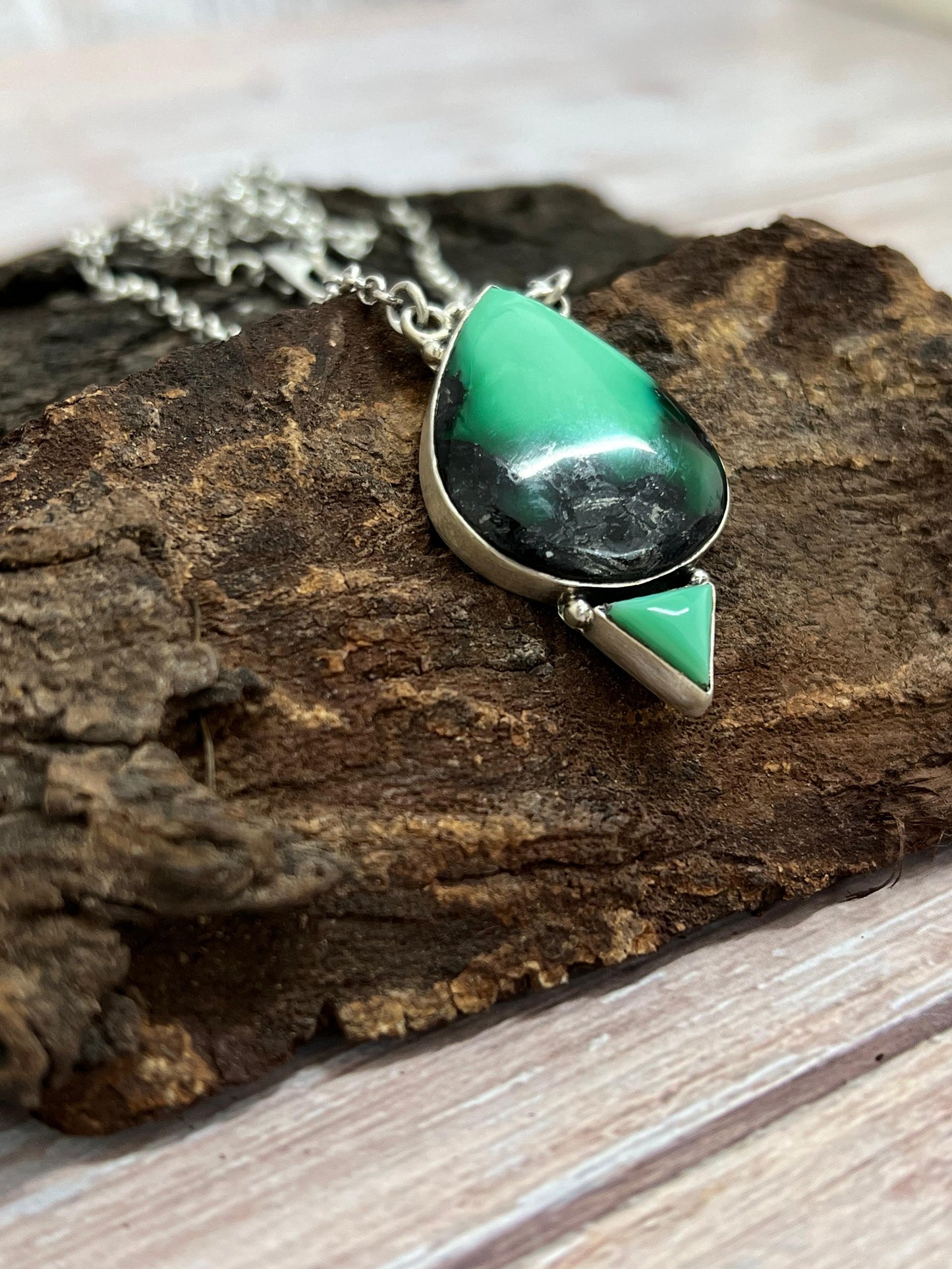 Handmade Sterling Silver Emerald Rose Necklace with Signed Nizhoni