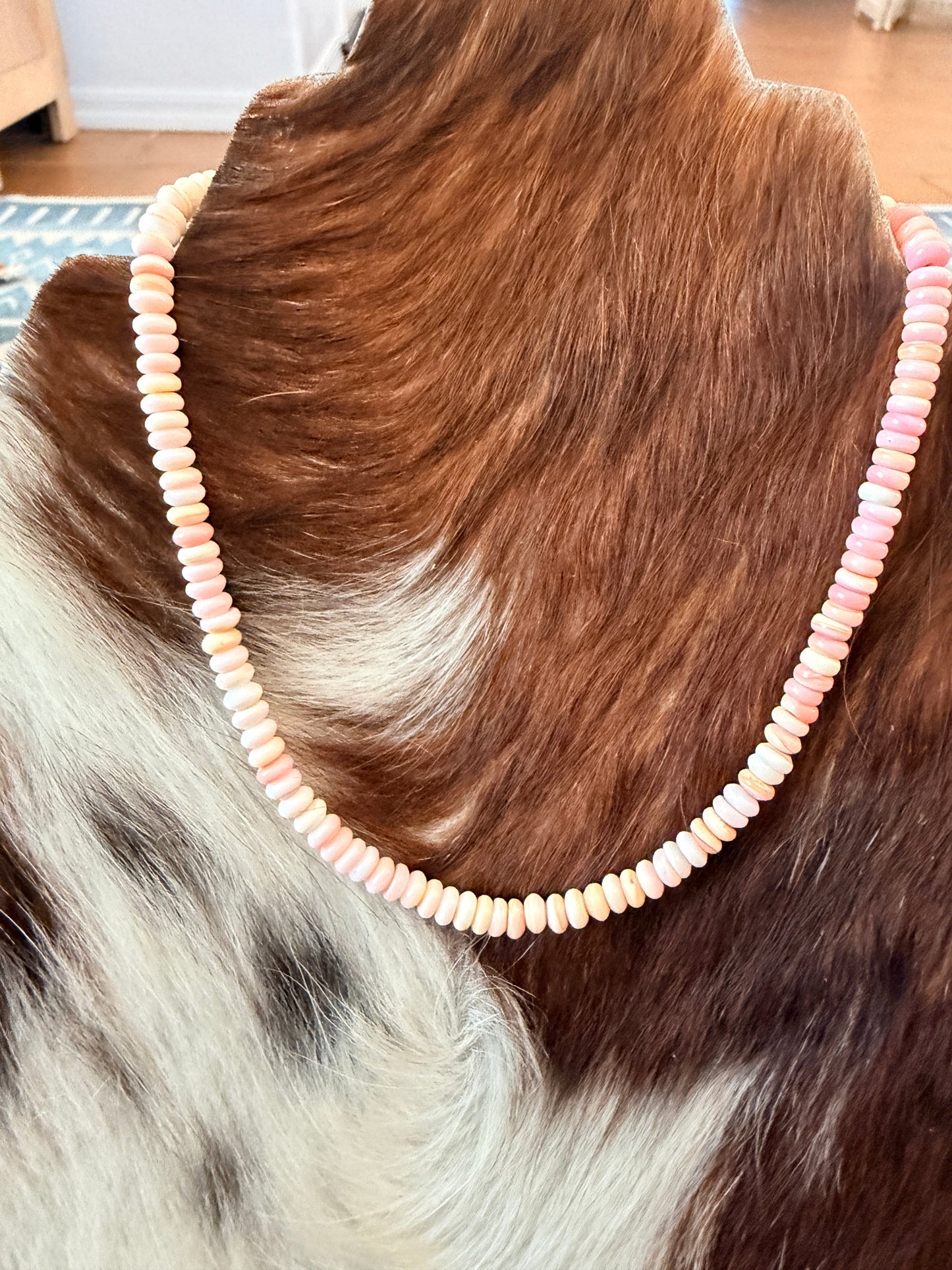 Handcrafted Queen Pink Conch Beaded Necklace