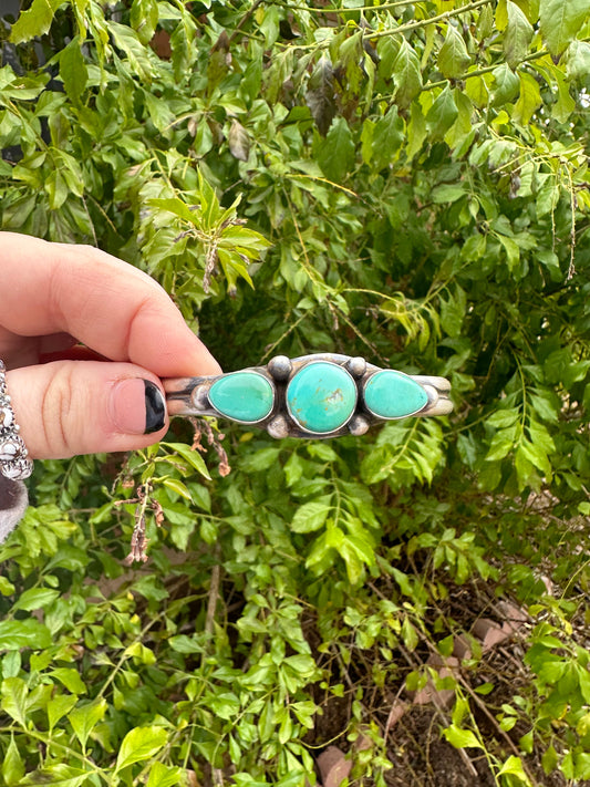 Beautiful Kathleen Livingston Handcrafted Sterling Turquoise Bracelet Cuff Signed /