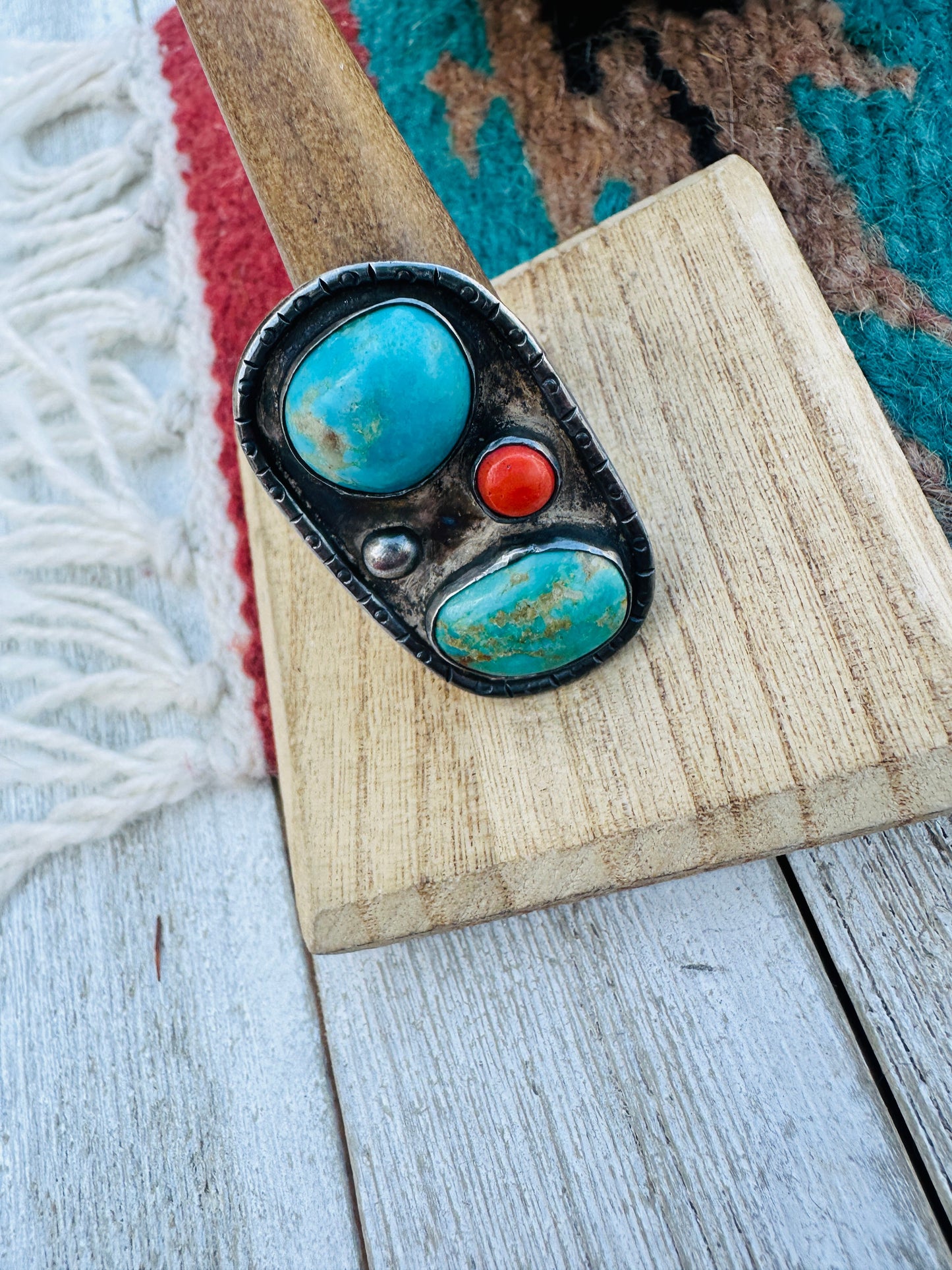 Old Pawn Handcrafted Sterling Silver, Turquoise & Coral Ring Size 11