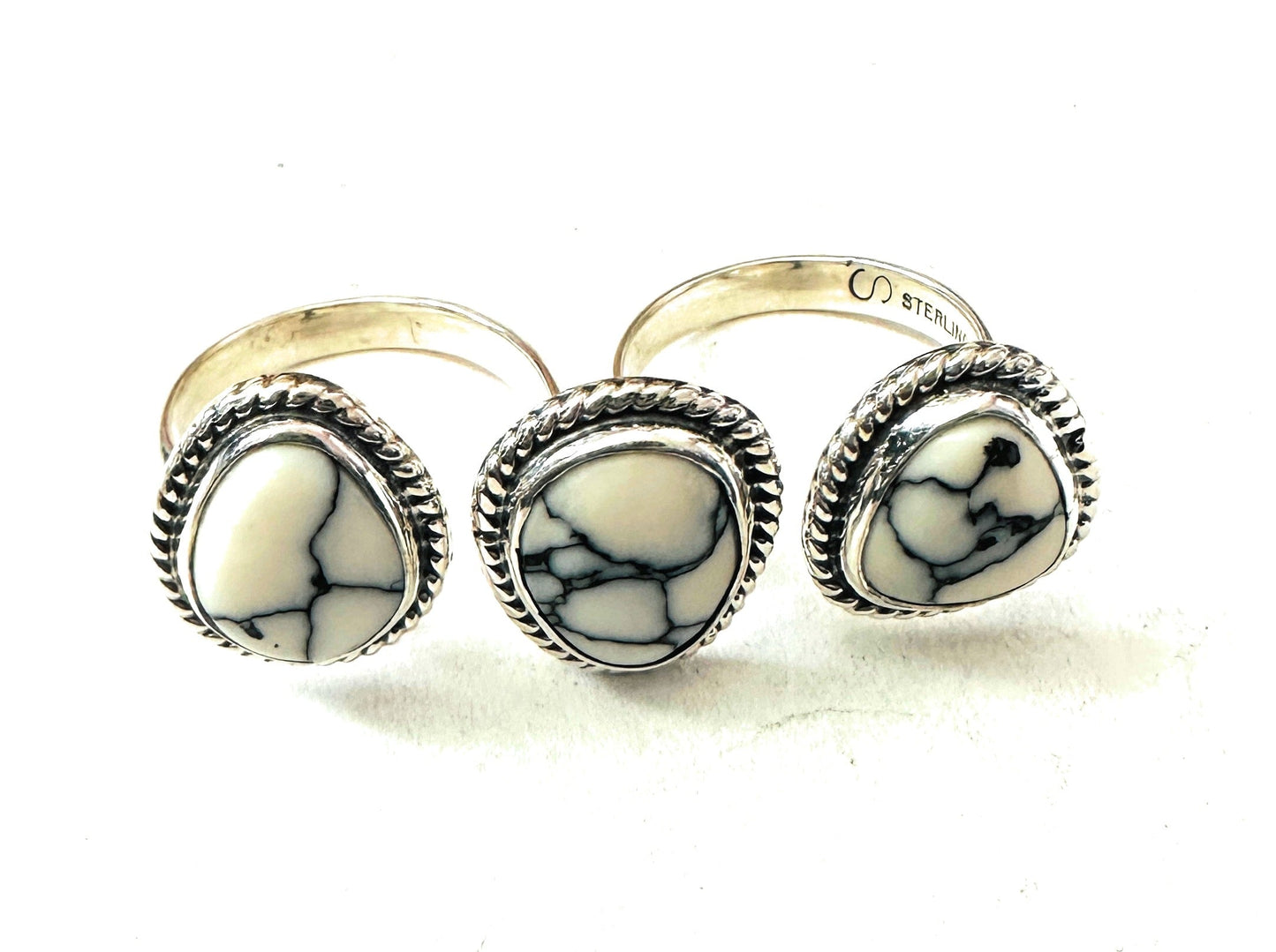 Navajo Howlite & Sterling Silver Adjustable Knuckle Ring