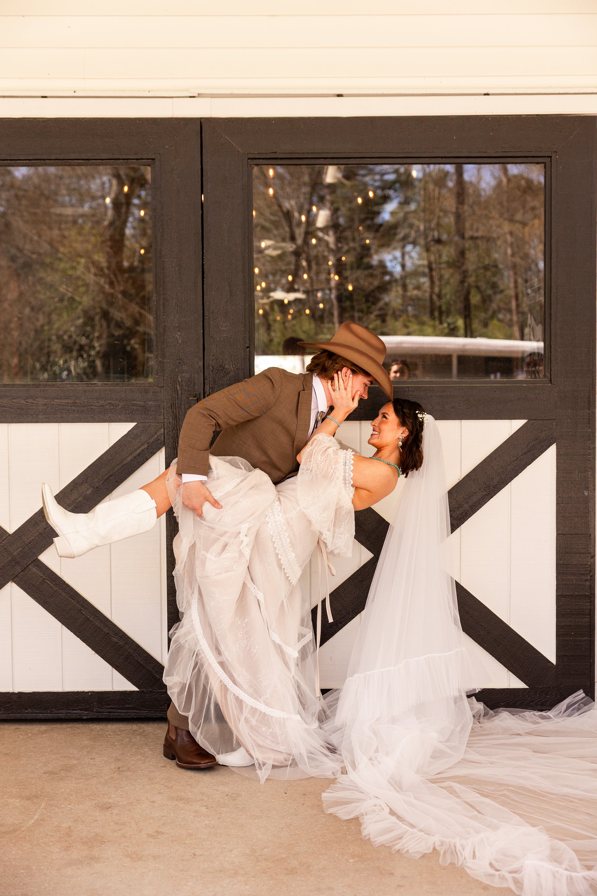 Beverly Ruffle Wedding Veil