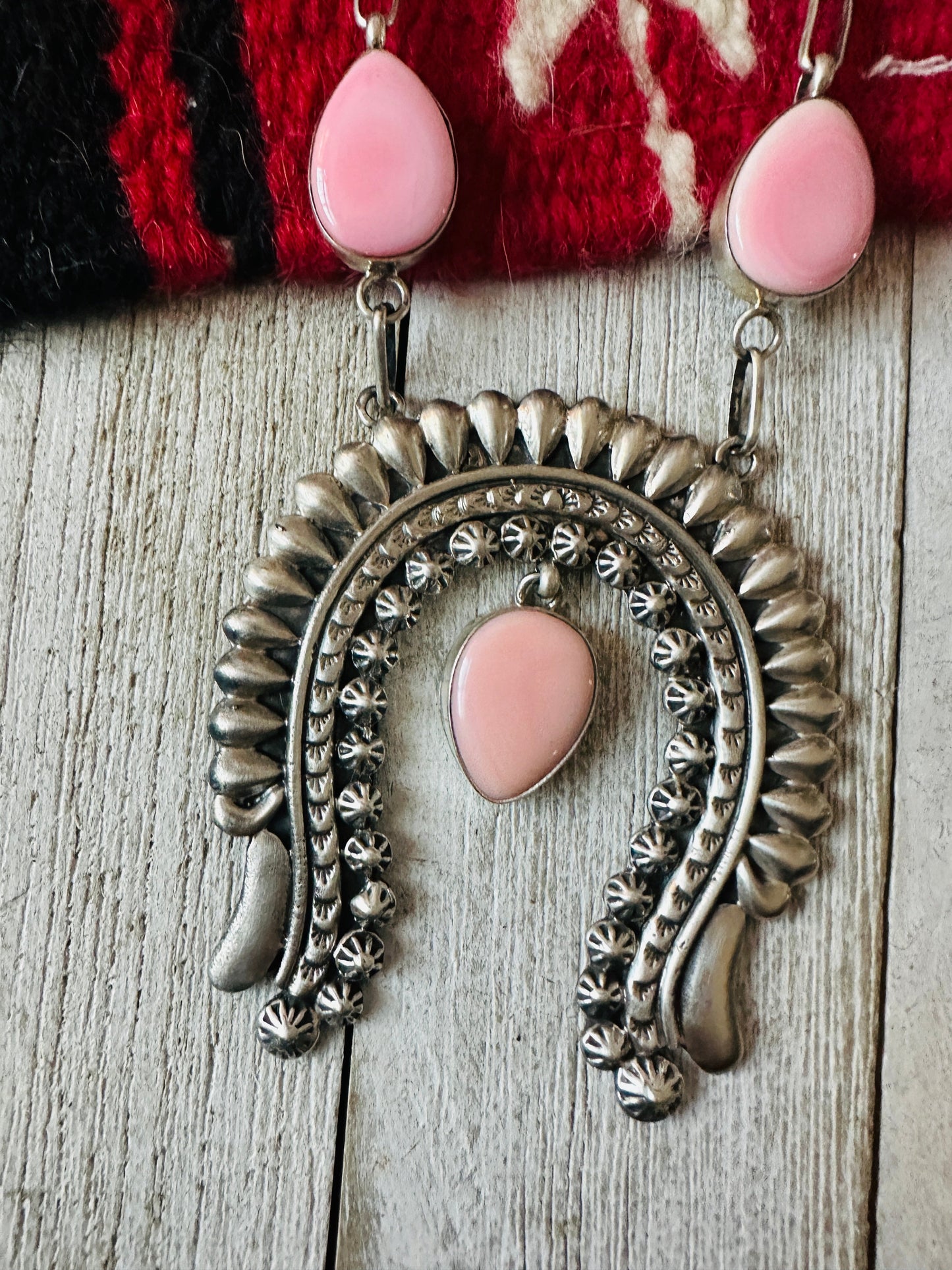 Navajo Queen Pink Conch & Sterling Silver Naja Necklace Set