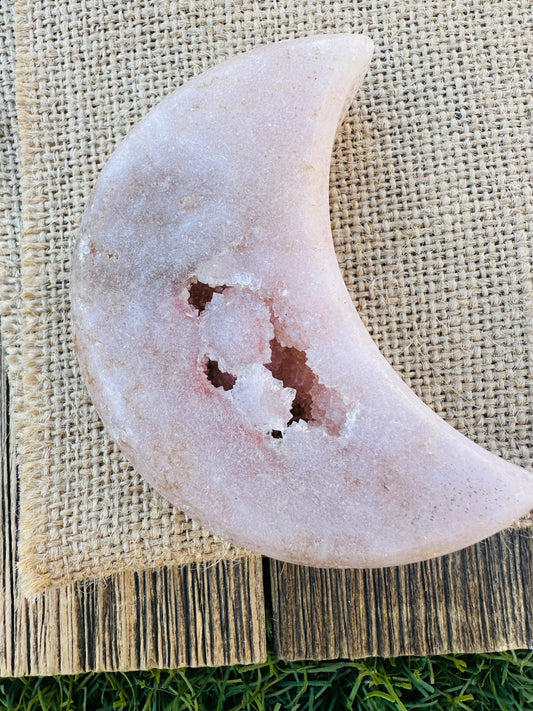 ✨ Nizhoni Crystals ✨ Pink Amethyst Crescent Moon