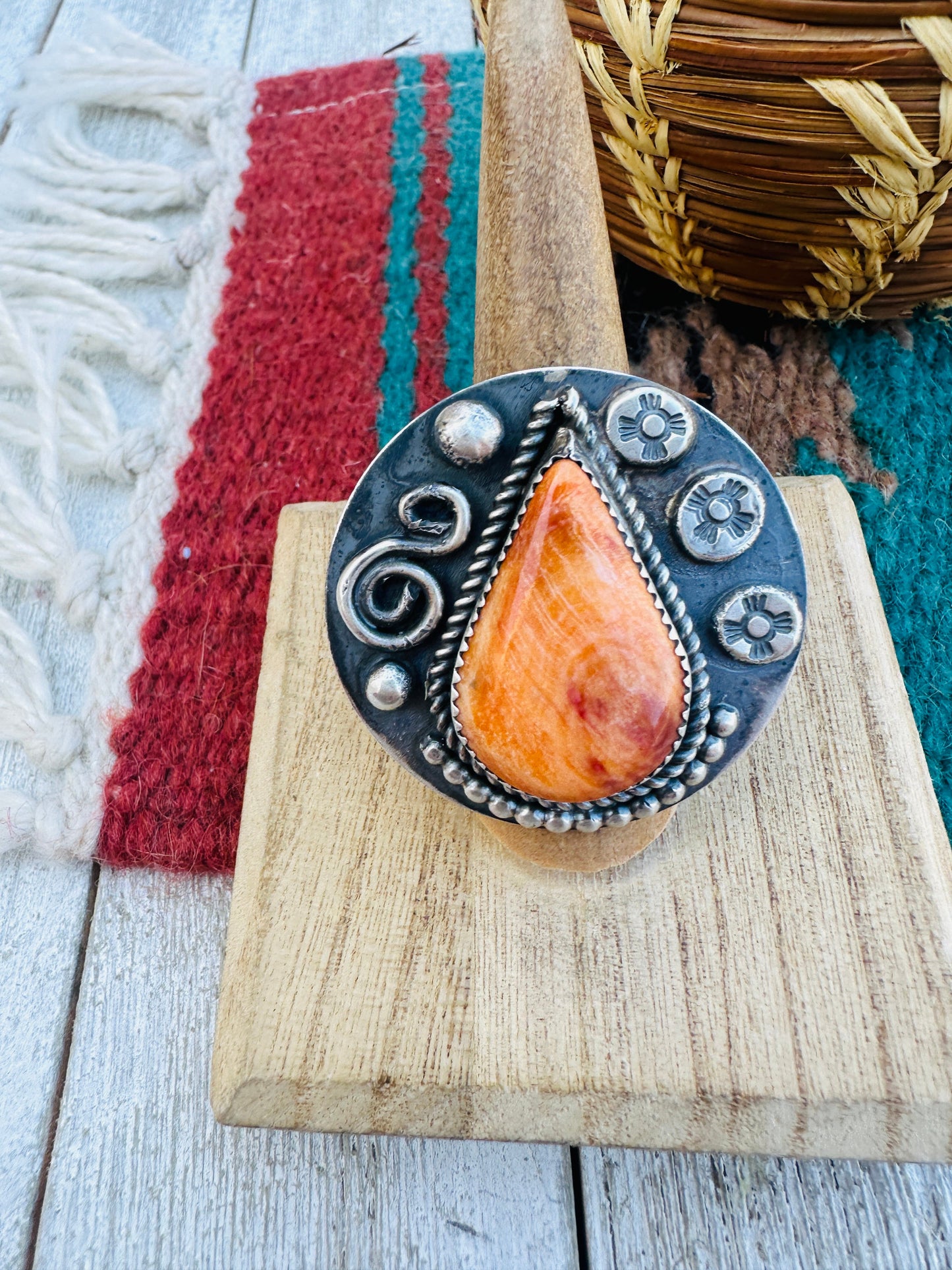 Old Pawn Handcrafted Sterling Silver & Orange Spiny Ring Size 8