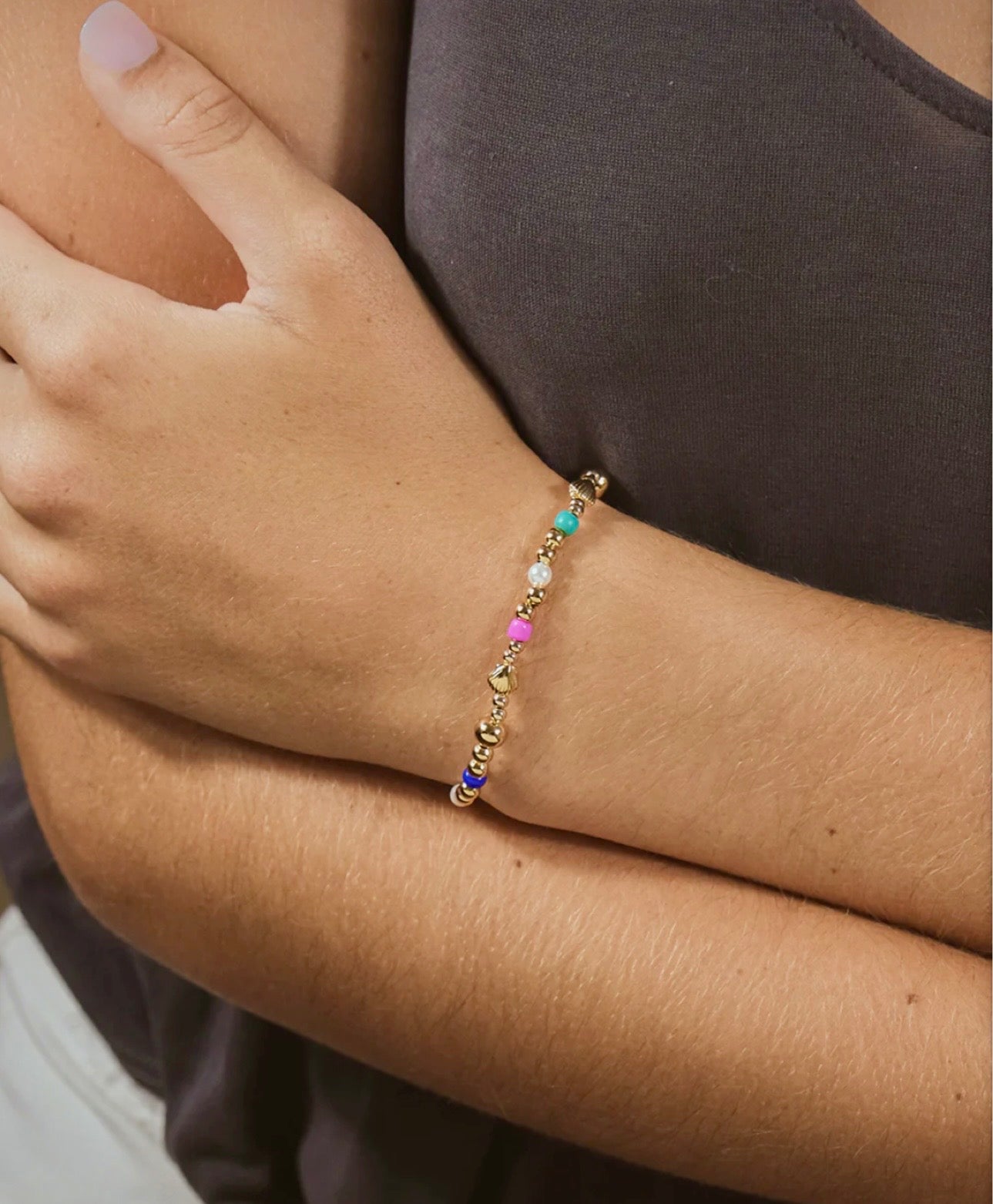 Truvy Shell Beaded Stretch Silver Bracelet