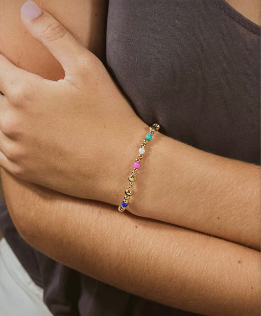 Truvy Shell Beaded Stretch Silver Bracelet