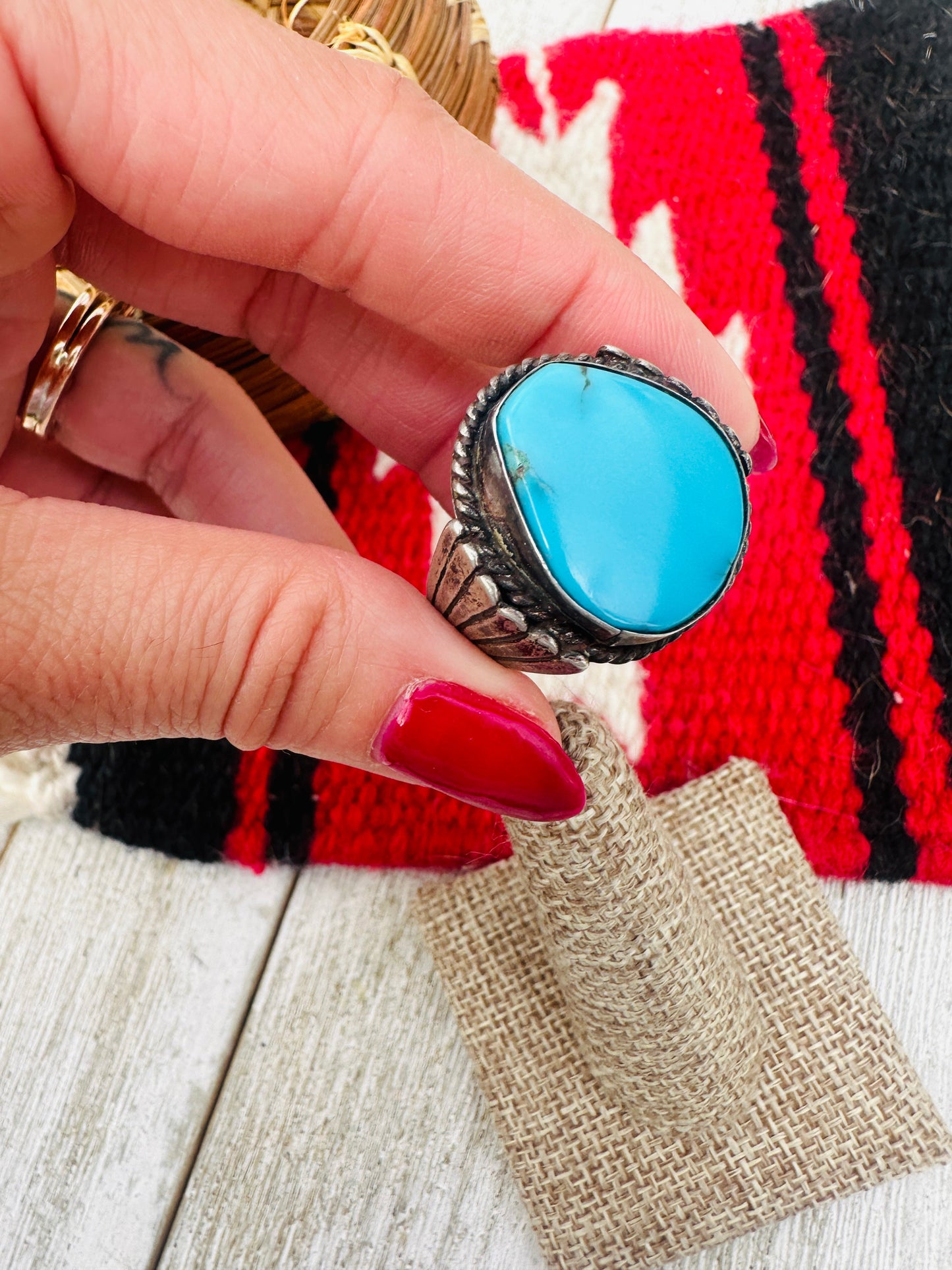 Old Pawn Handcrafted Turquoise & Sterling Silver Ring Size 9