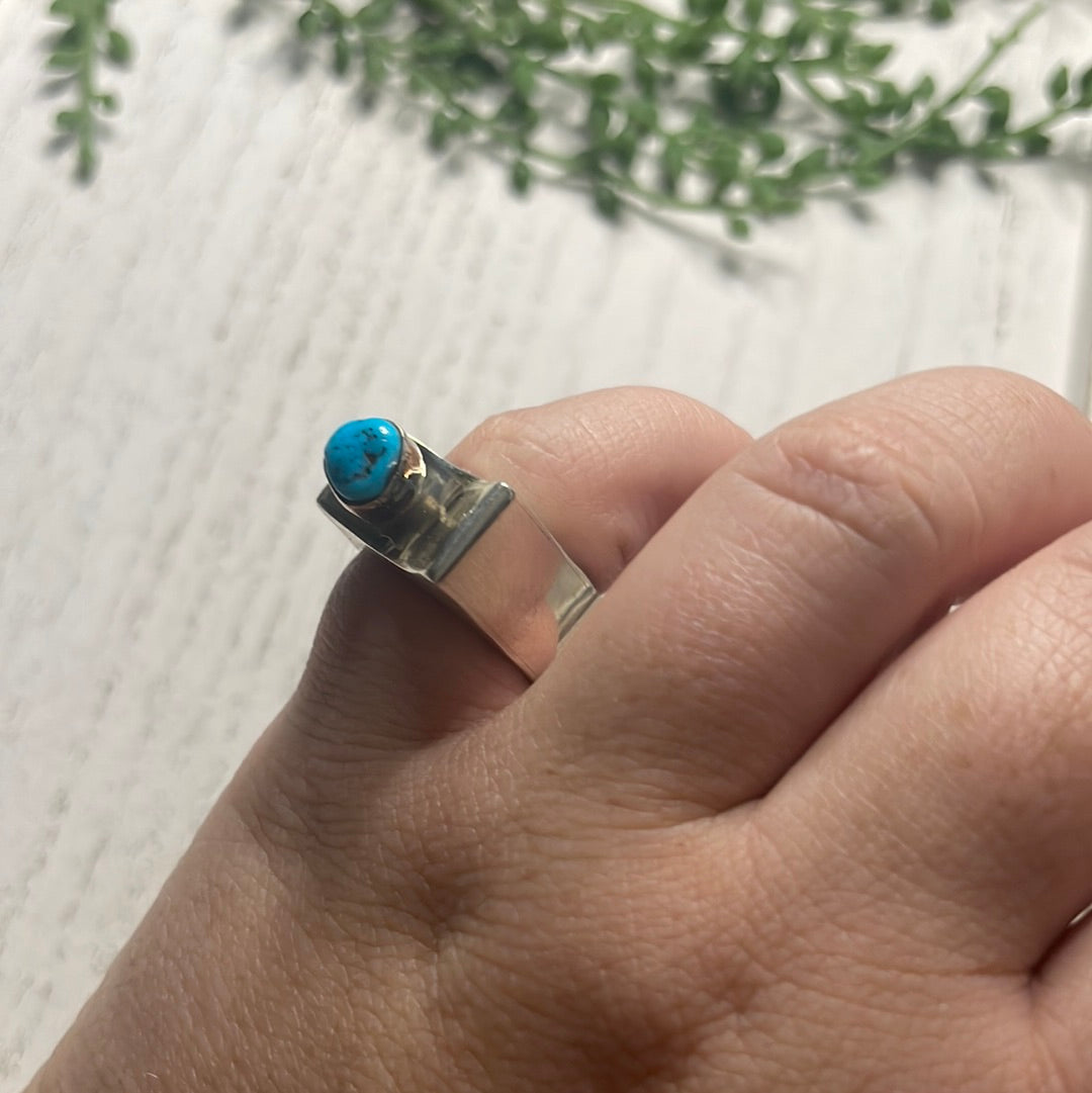 Handcrafted  Sterling Silver Single Stone Turquoise Dome Ringq