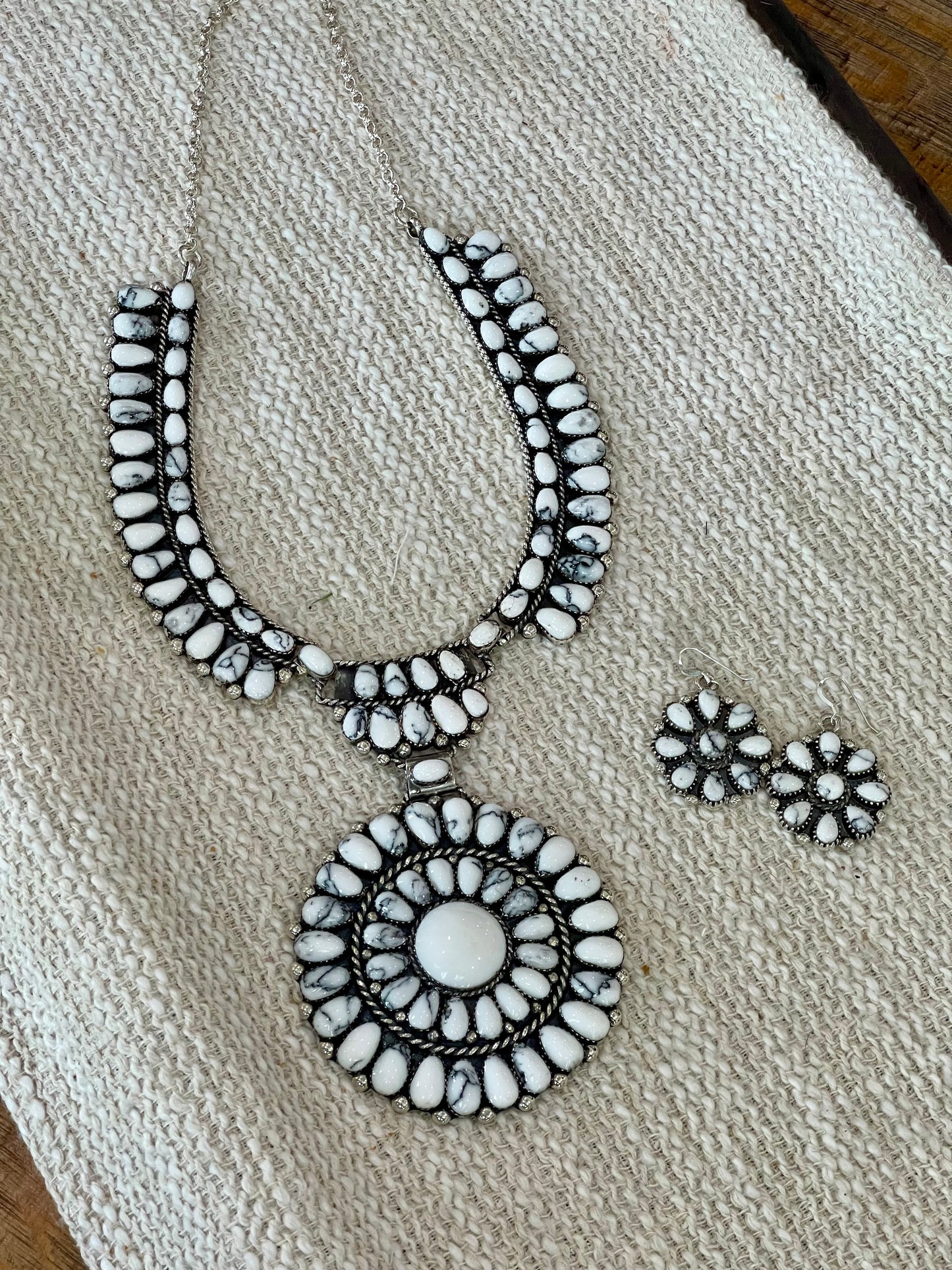 Beautiful Sterling Silver & White Buffalo Necklace And Earring Set