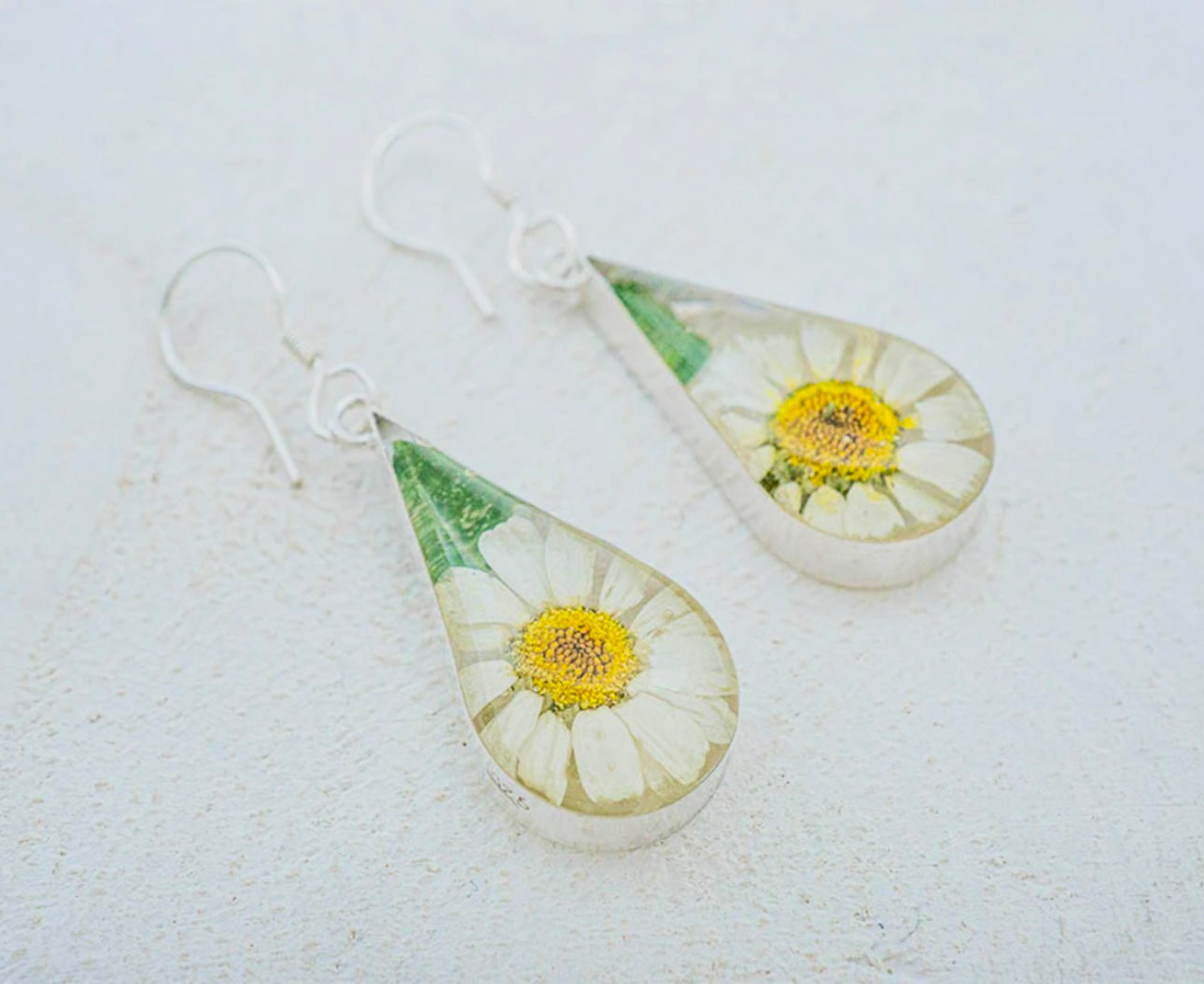 Primavera Teardrop Sterling Silver Daisy Earrings on Hook