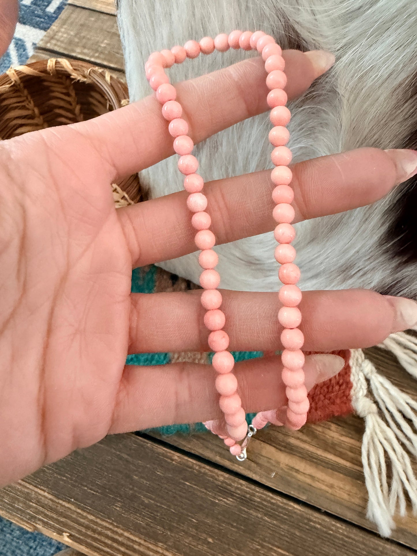Handcrafted 5mm Queen Pink Conch 18” Beaded Necklace