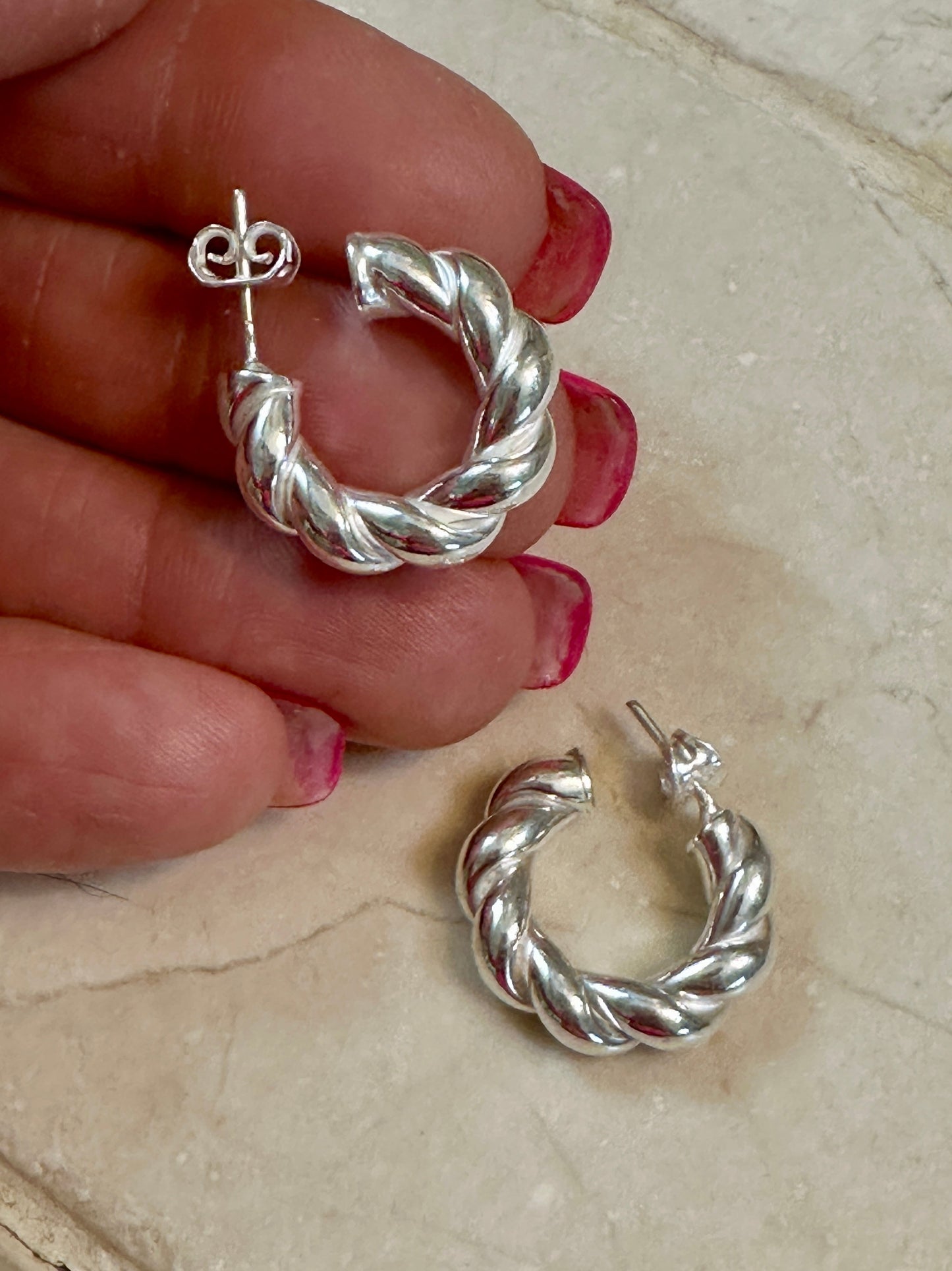 Twist Hoops