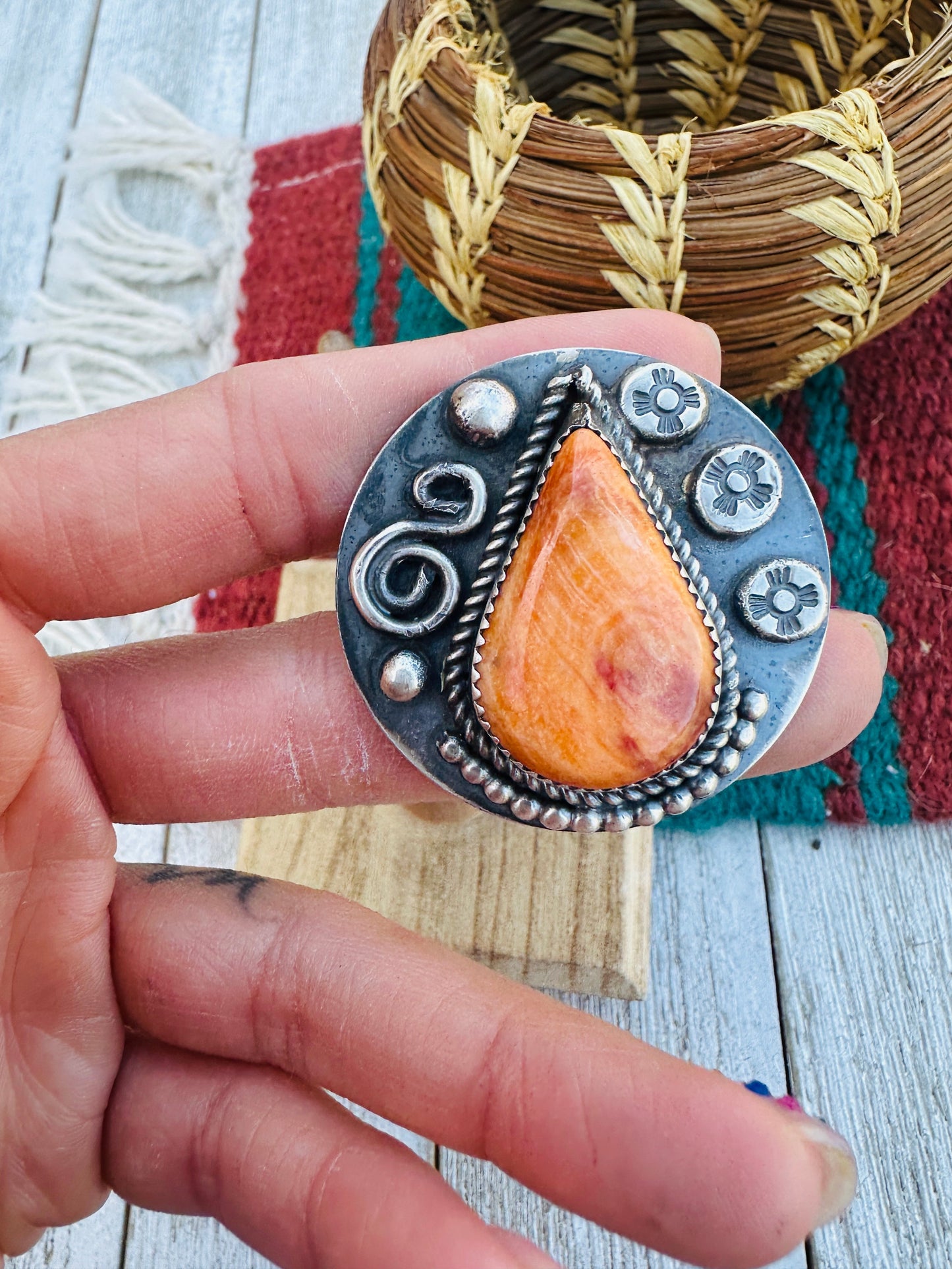 Old Pawn Handcrafted Sterling Silver & Orange Spiny Ring Size 8