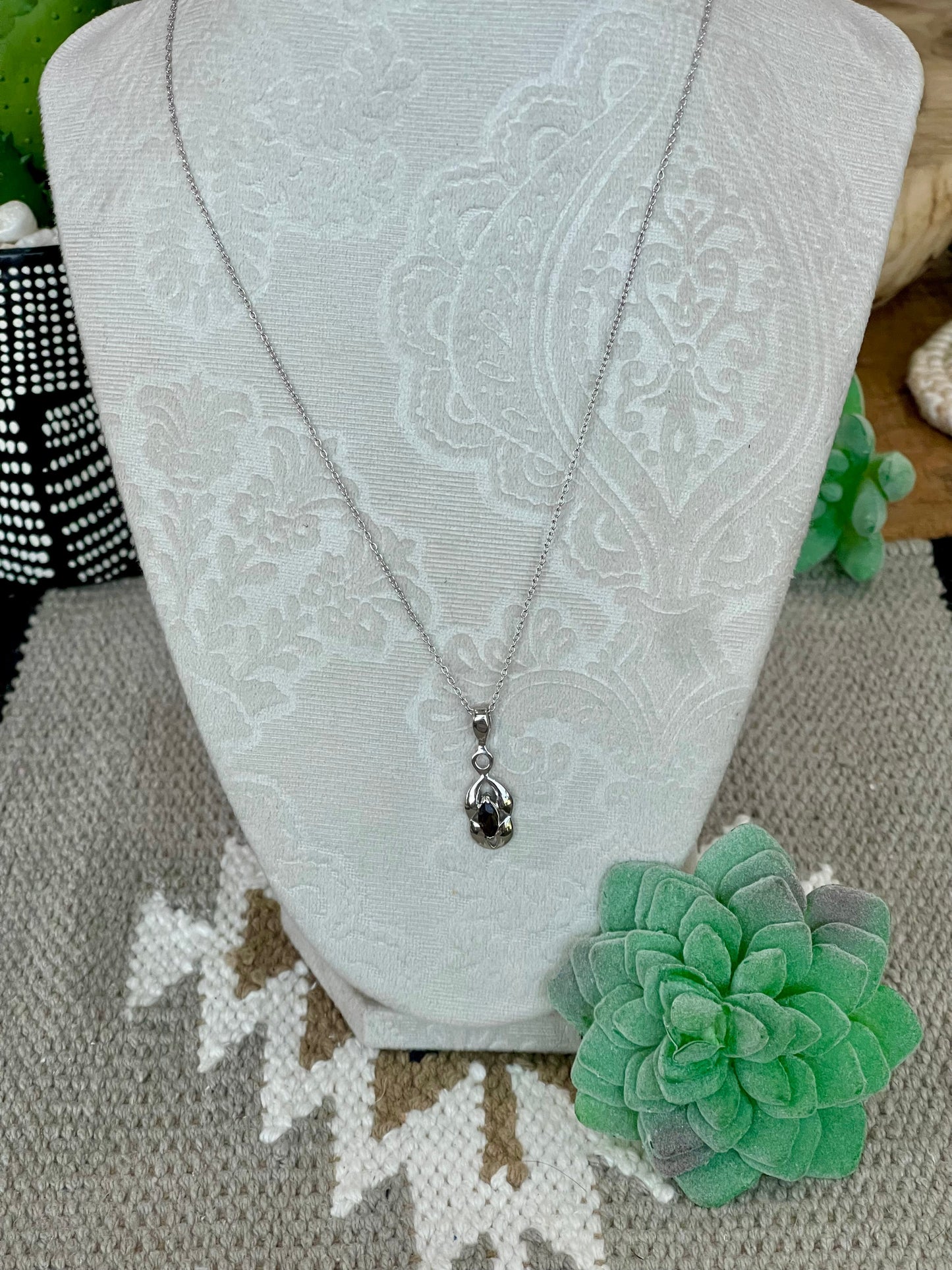 The Bijoux Vault Vintage Silver Chain  Necklace