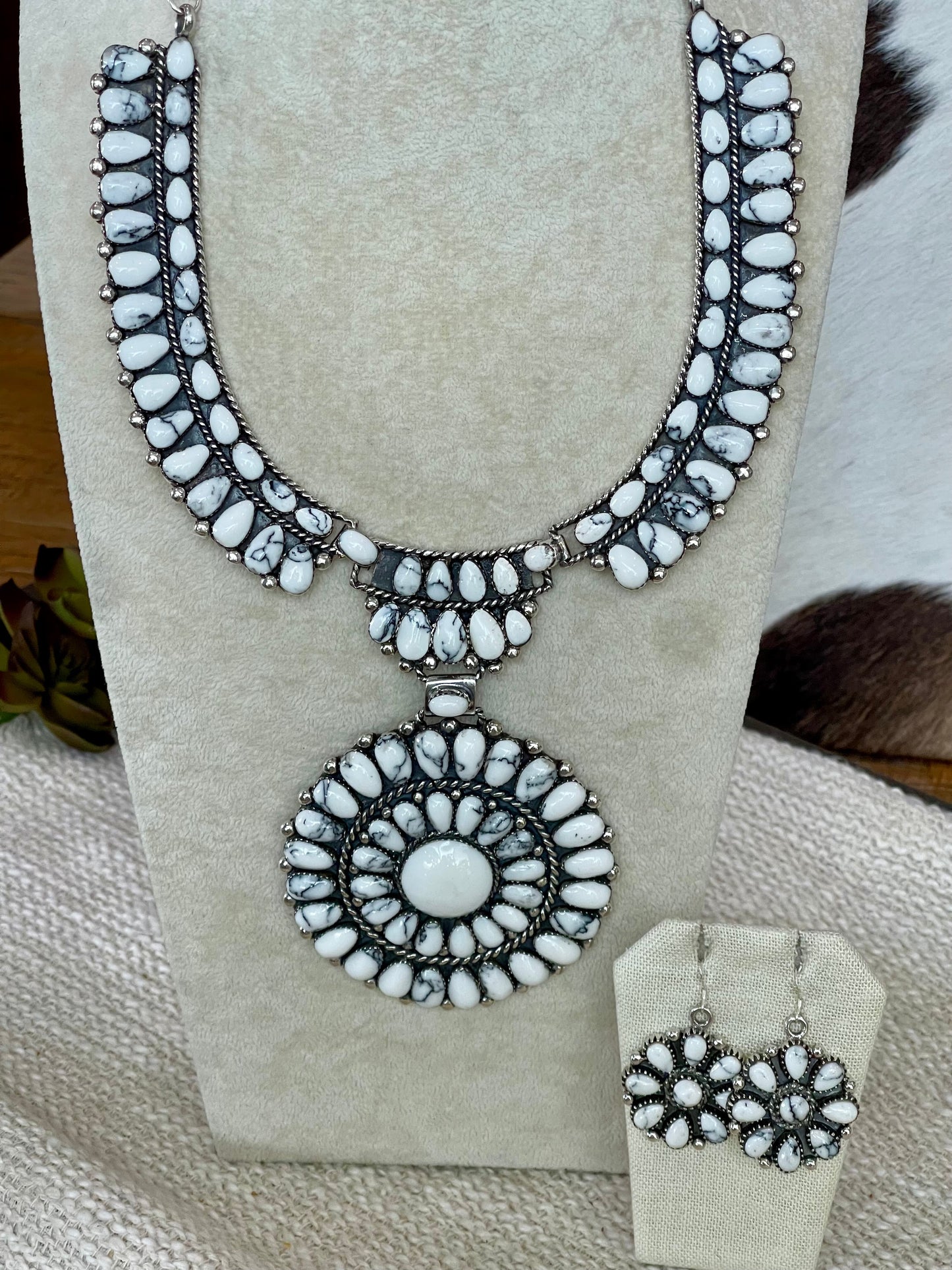 Beautiful Sterling Silver & White Buffalo Necklace And Earring Set
