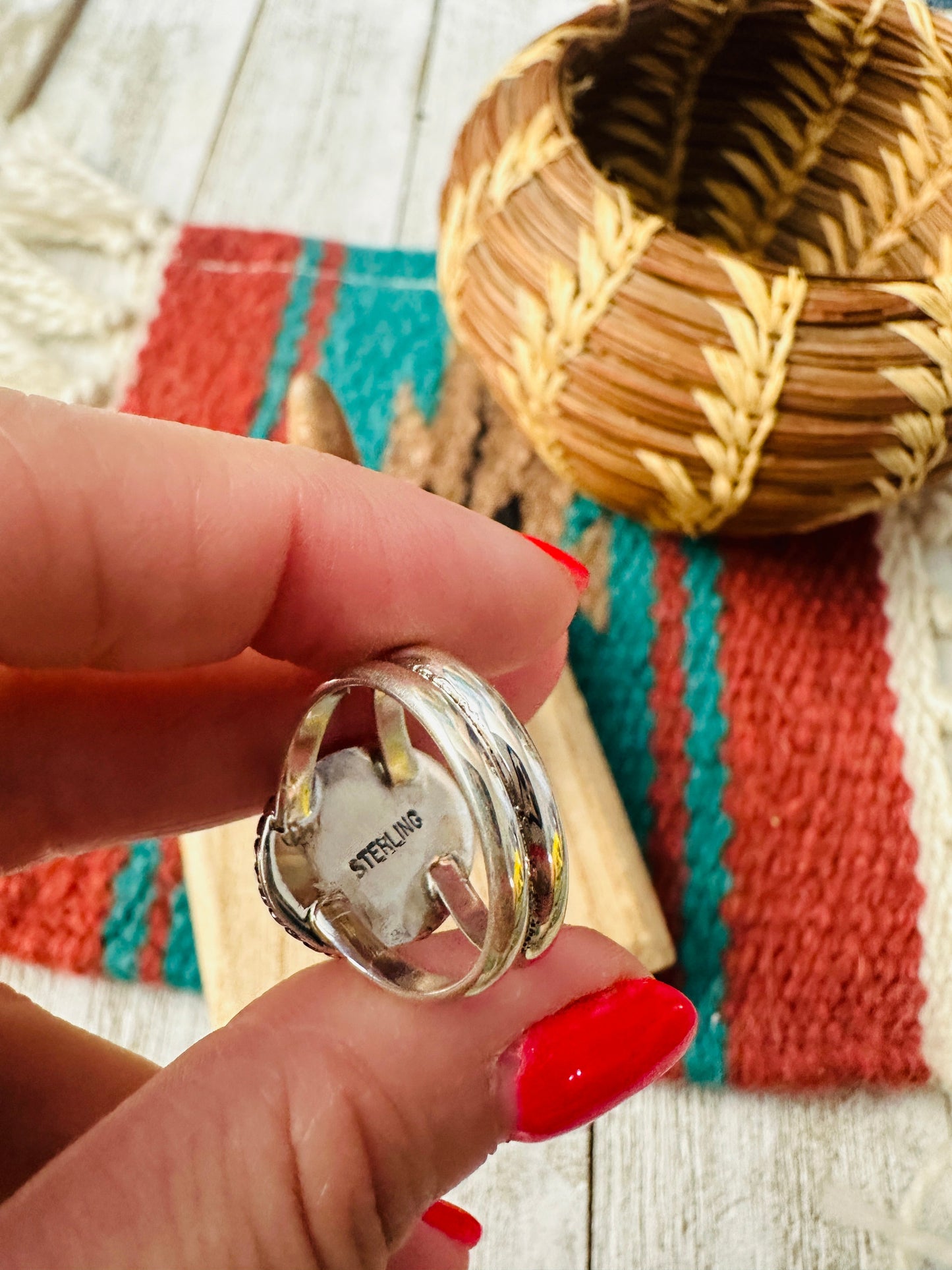 Navajo Sterling Silver And White Buffalo Ring Size 7