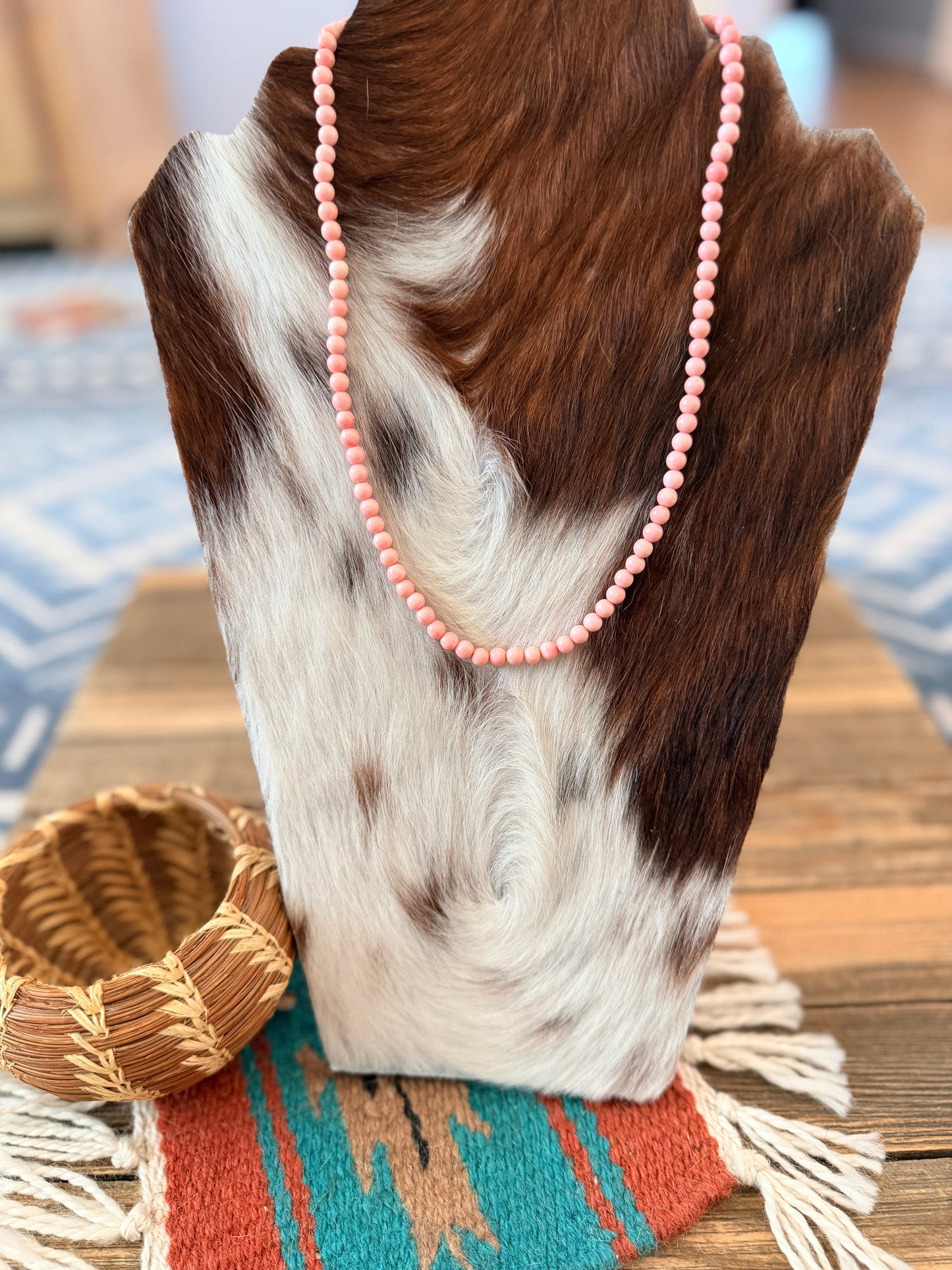 Handcrafted 5mm Queen Pink Conch 18” Beaded Necklace