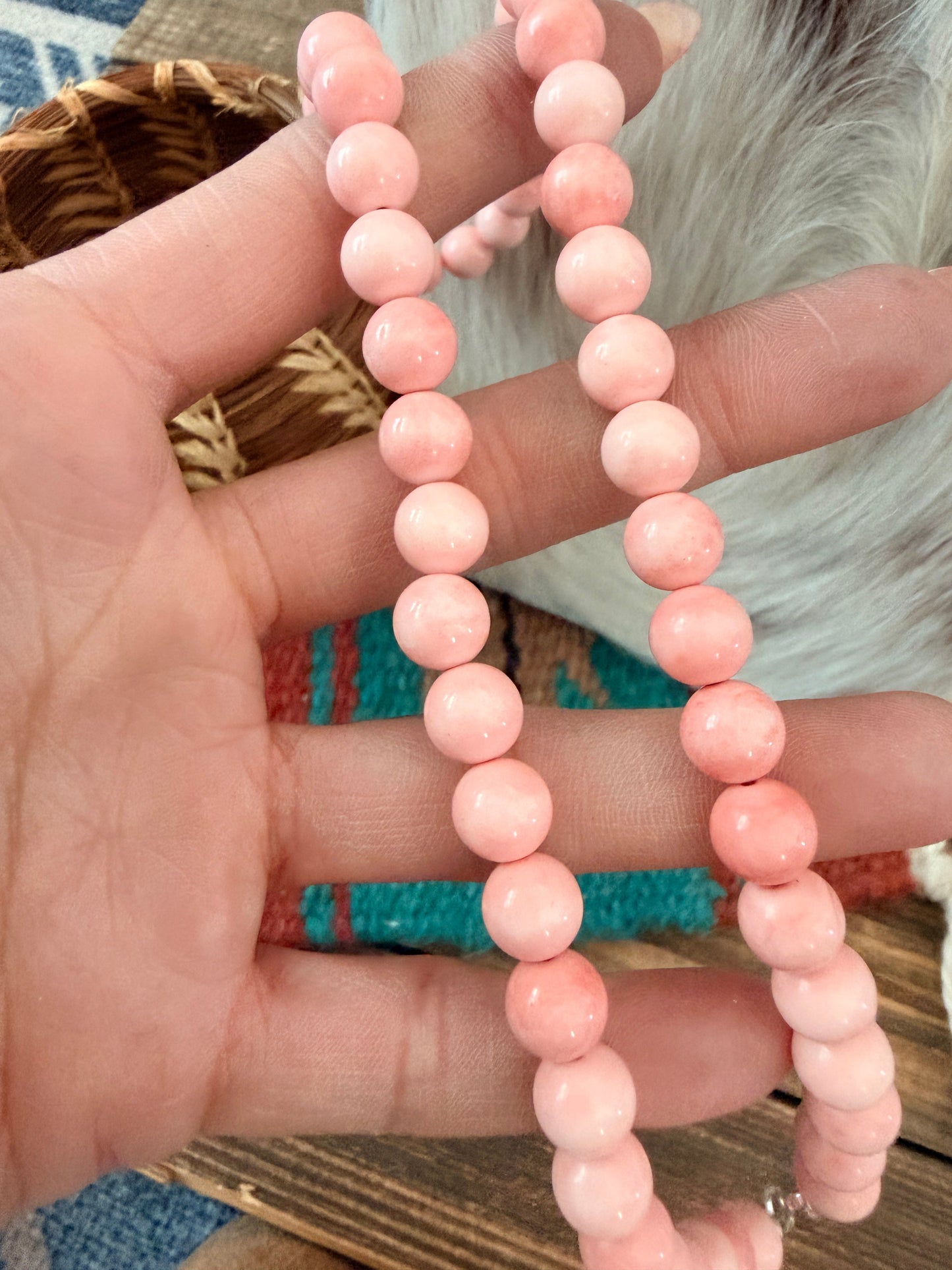 Handcrafted 8mm Queen Pink Conch 18” Beaded Necklace