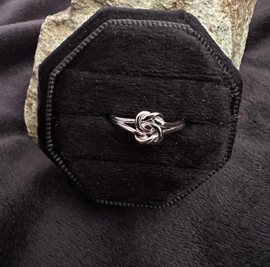 Sterling Silver Intricate Love Knot Ring Sz 7