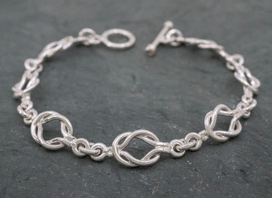 INTERTWINED LINKS BRACELET