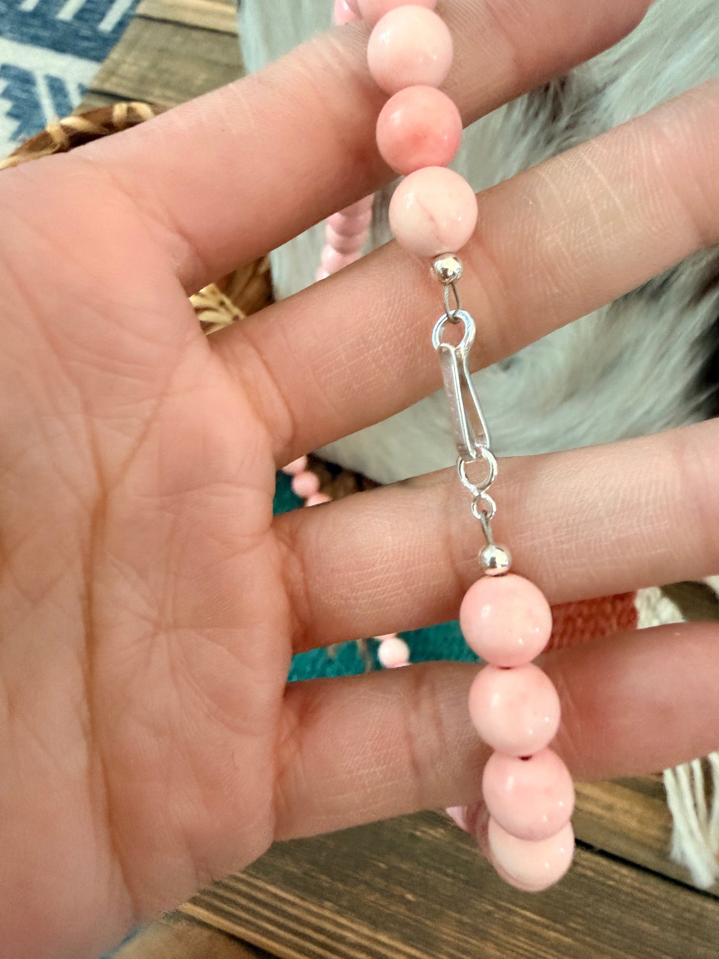 Handcrafted 8mm Queen Pink Conch 18” Beaded Necklace