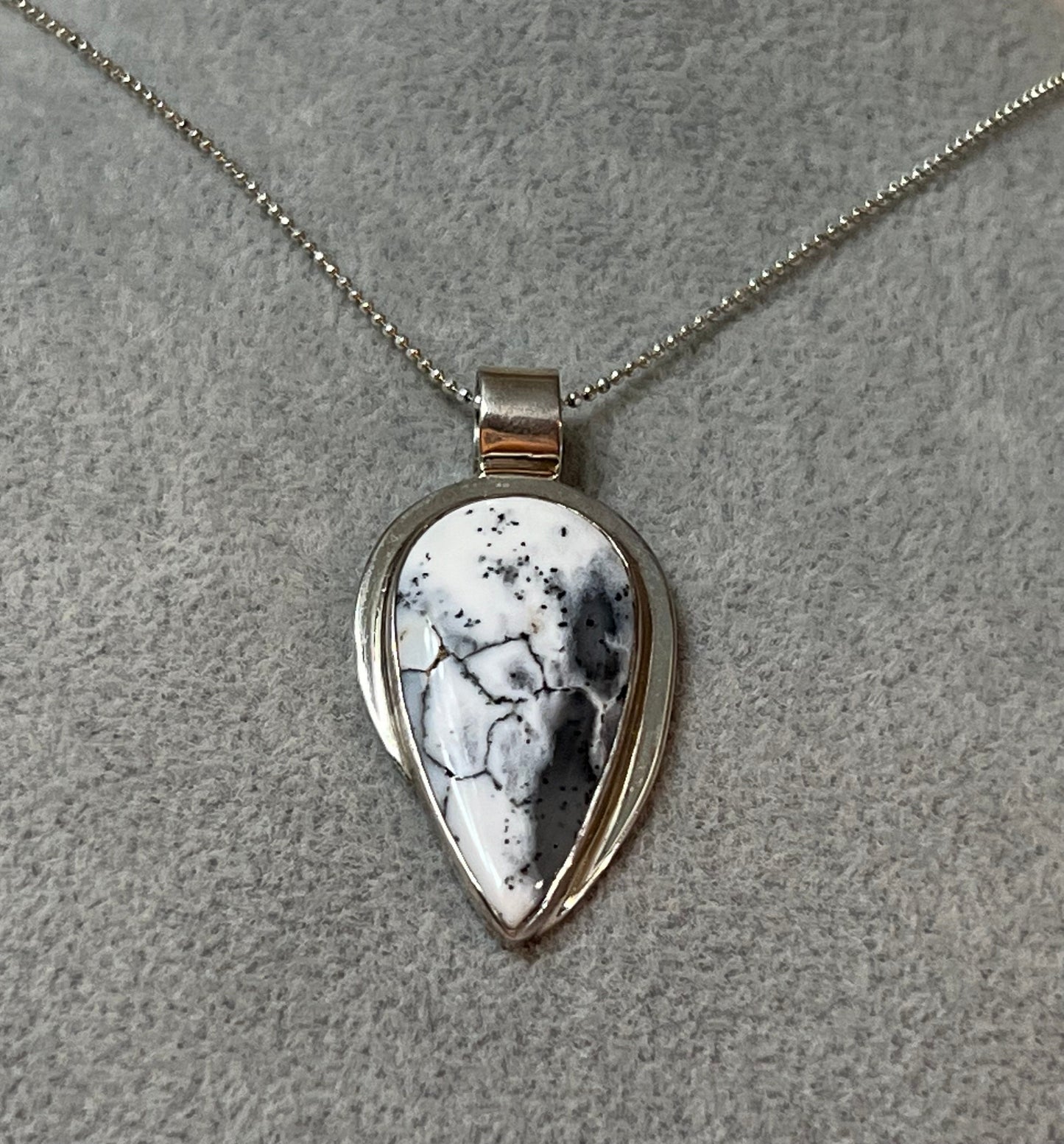 White Dendritic agate Sterling Silver Pendant Necklace