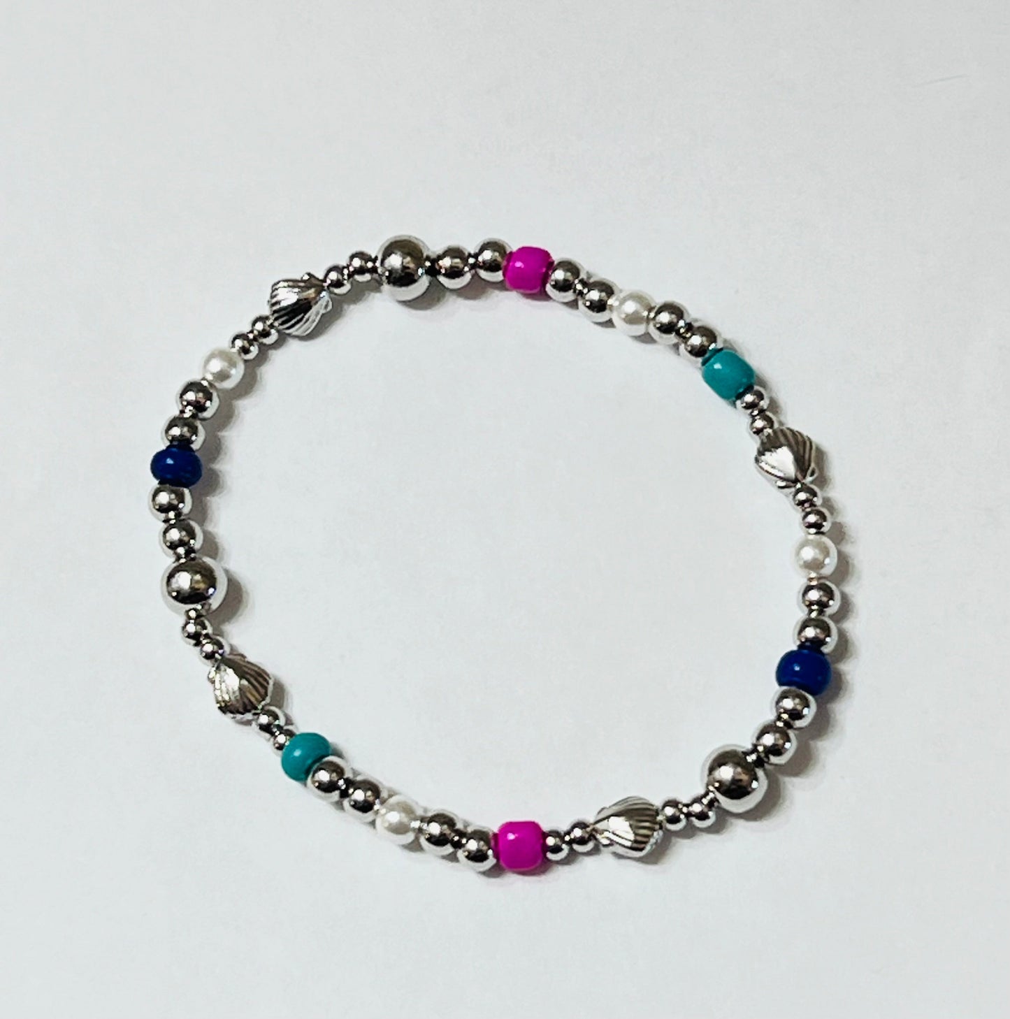 Truvy Shell Beaded Stretch Silver Bracelet