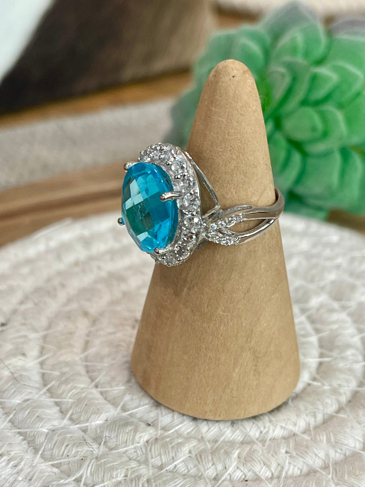 The Bijoux Vault Vintage Light Blue Ring Sz 5.75