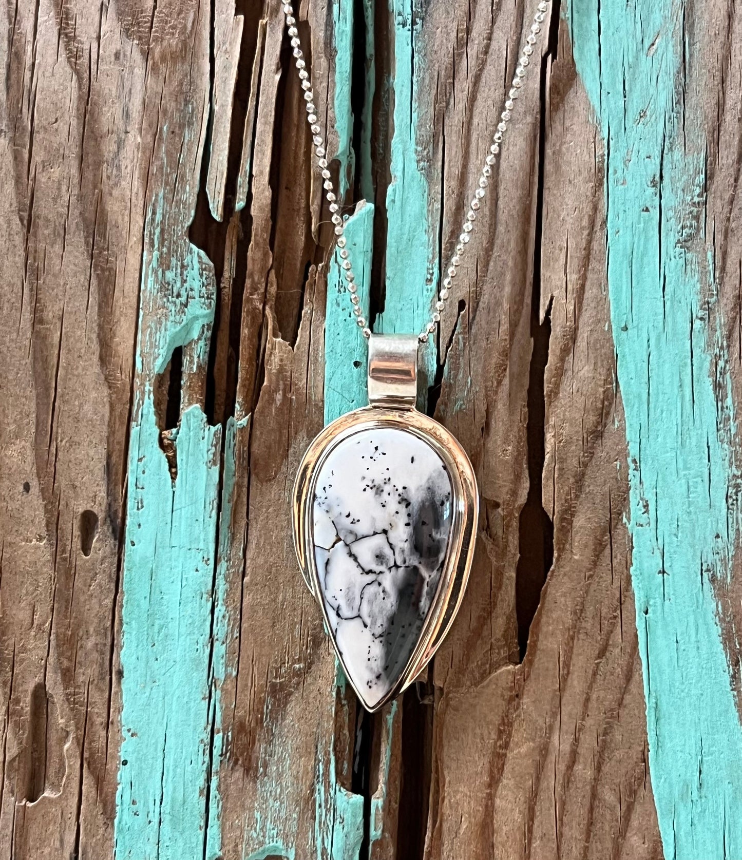White Dendritic agate Sterling Silver Pendant Necklace