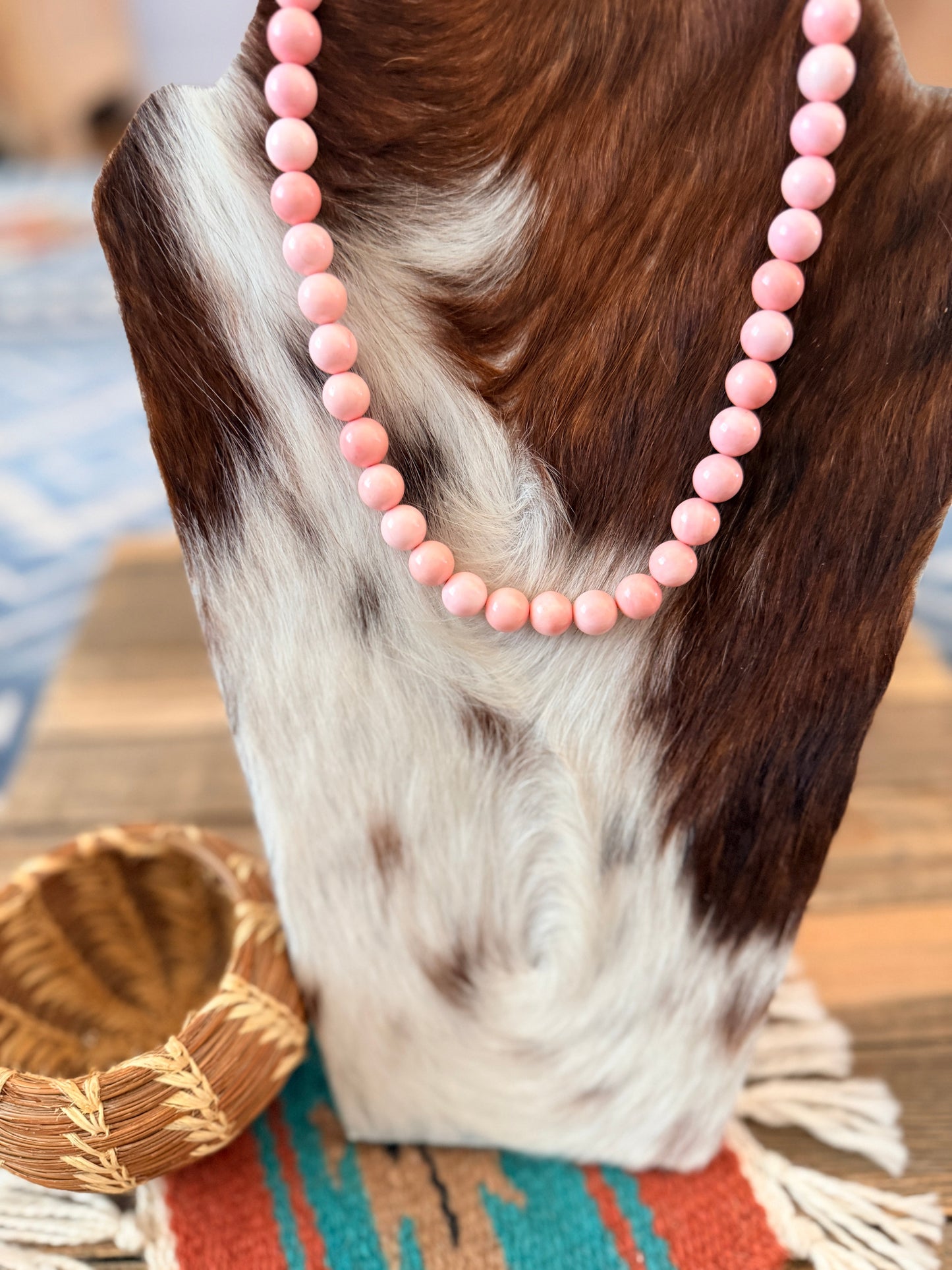 Handcrafted 10mm Queen Pink Conch 18” Beaded Necklace