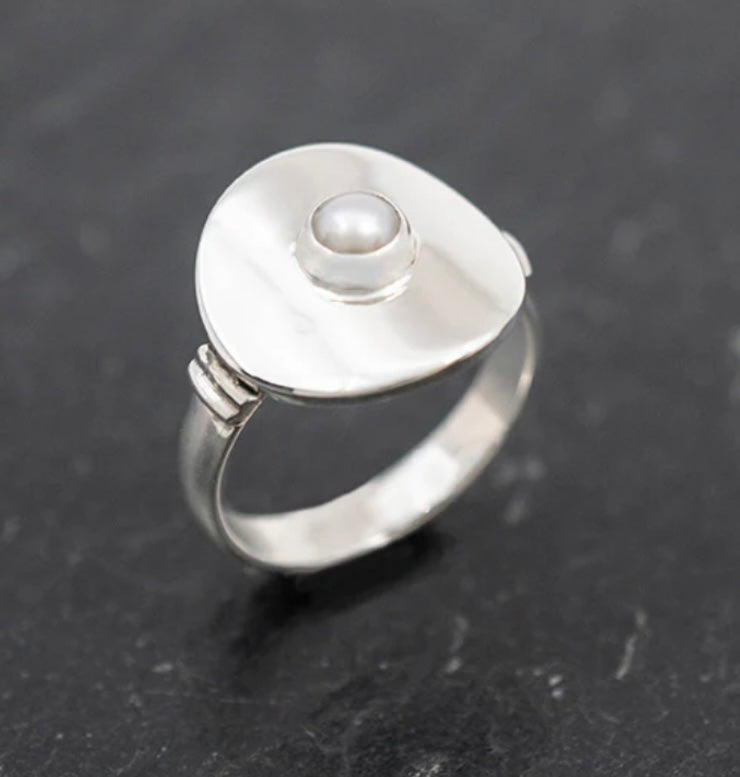Sterling Silver Disc Ring w/ Pearl