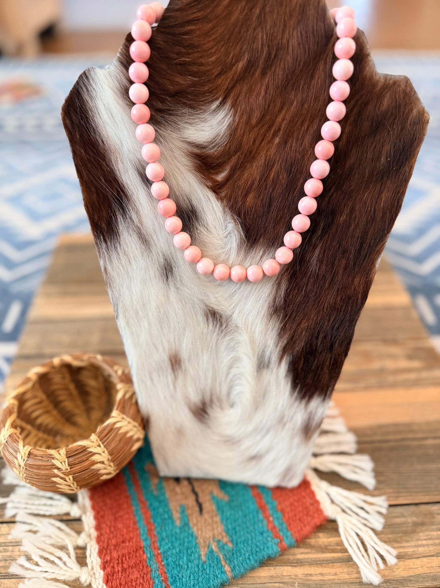Handcrafted 10mm Queen Pink Conch 18” Beaded Necklace