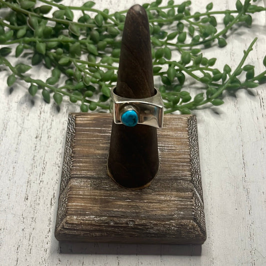 Handcrafted  Sterling Silver Single Stone Turquoise Dome Ringq