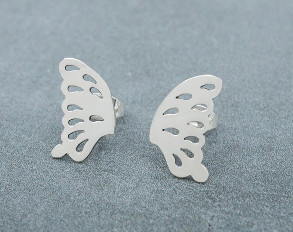 CHICA BUTTERFLY WING EARRING ON POST