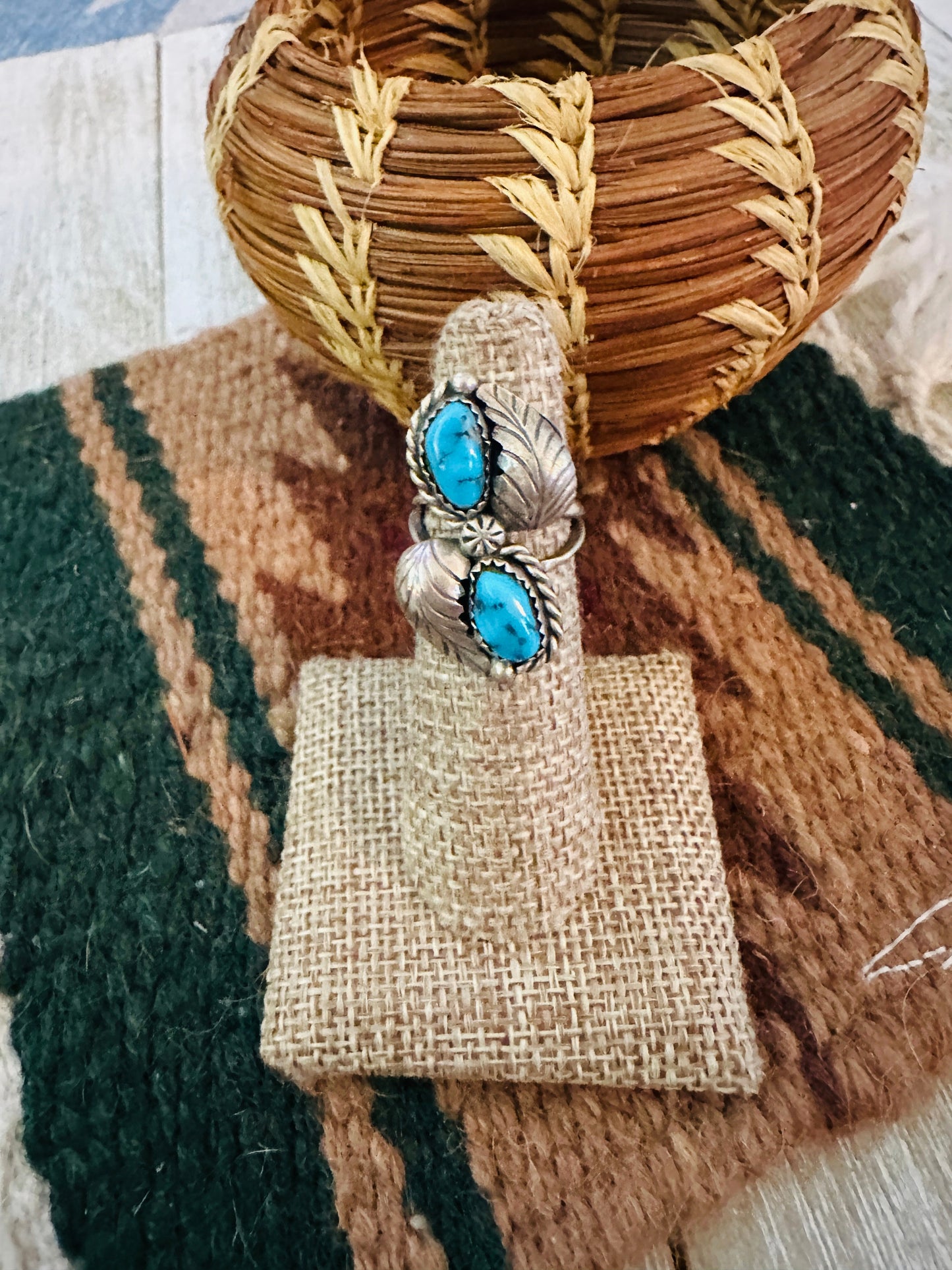 Old Pawn Handcrafted Turquoise & Sterling Silver Ring Size 6.75
